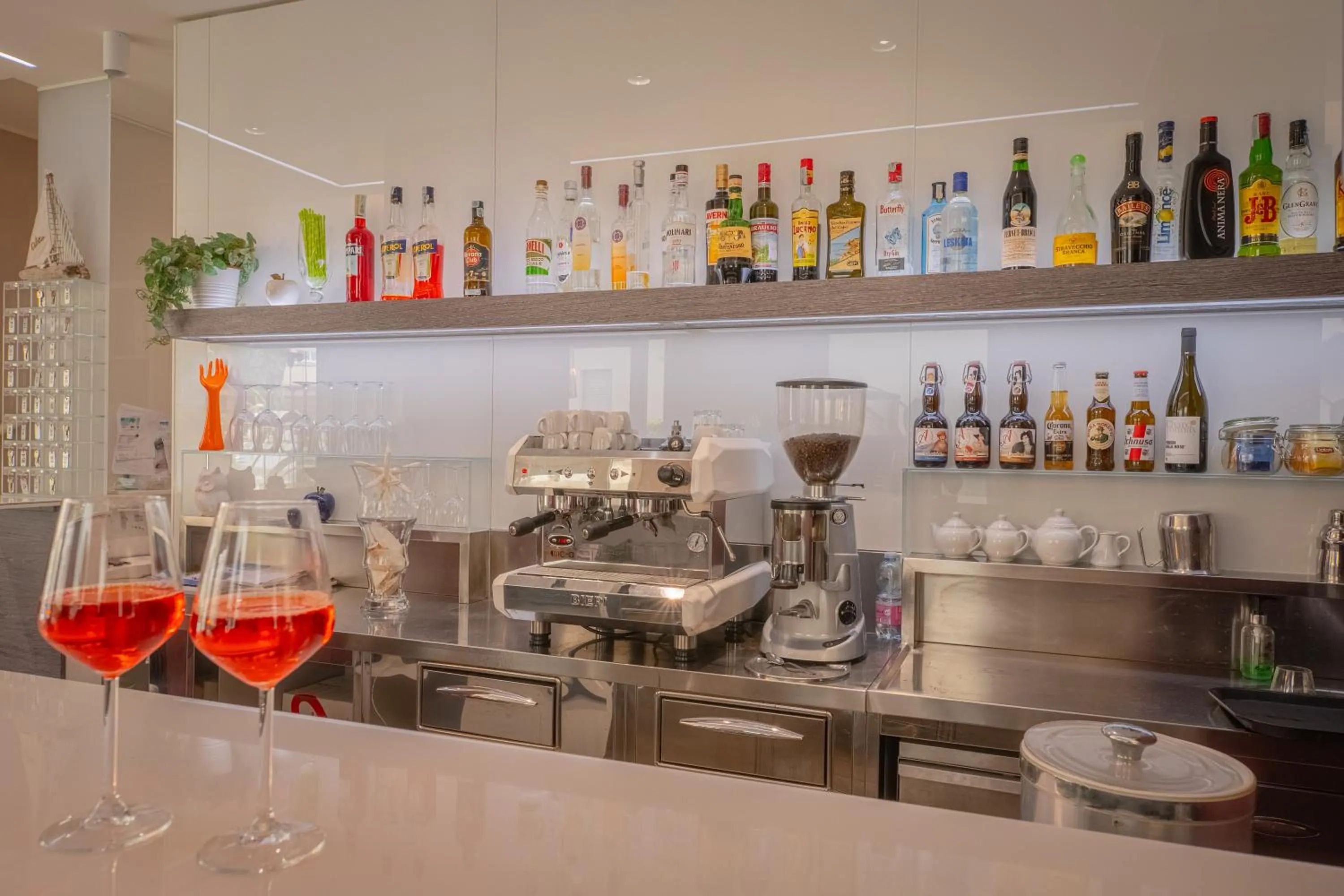 Restaurant/places to eat in Design Hotel Astra B&B