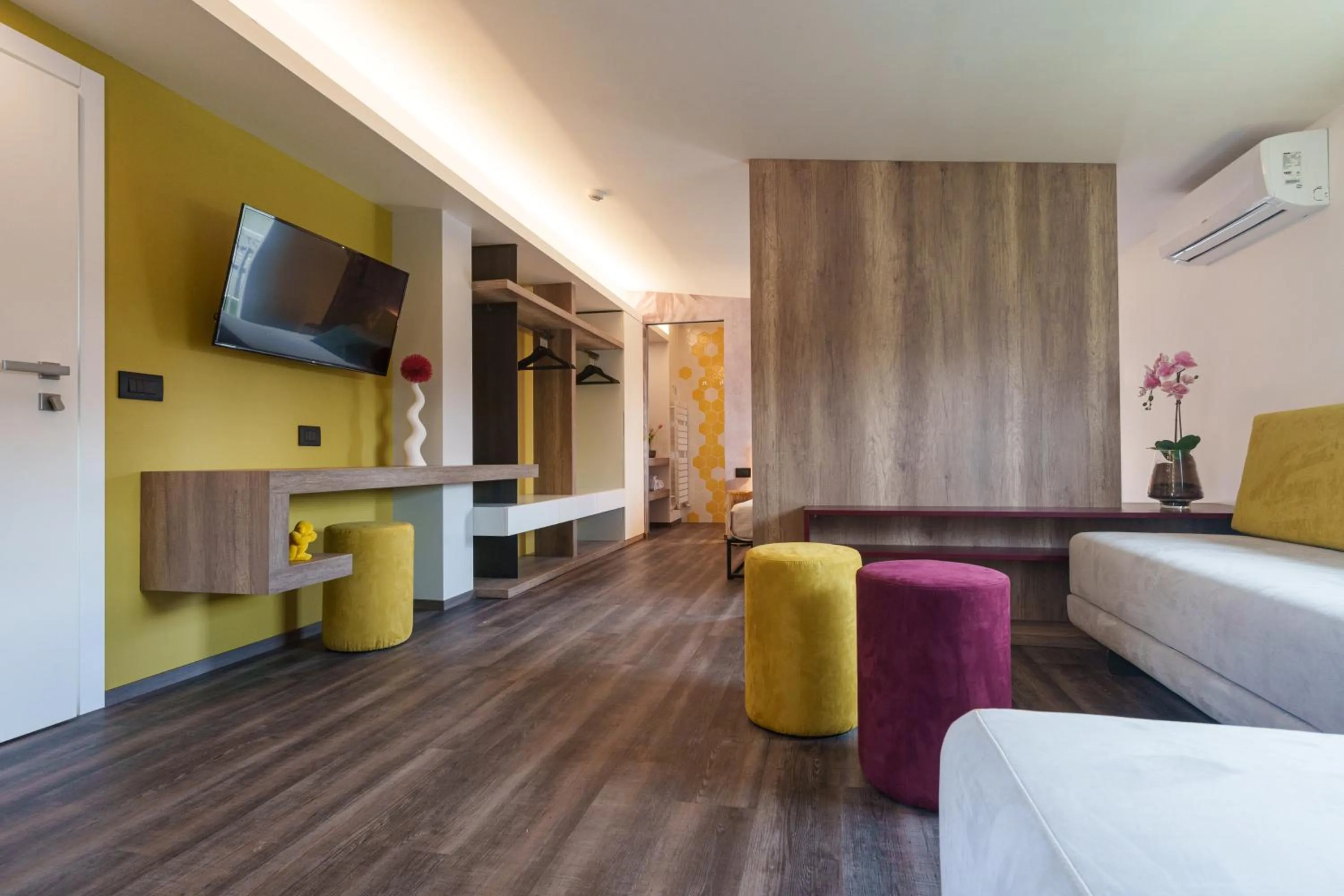 Photo of the whole room, Bed in Design Hotel Astra B&B