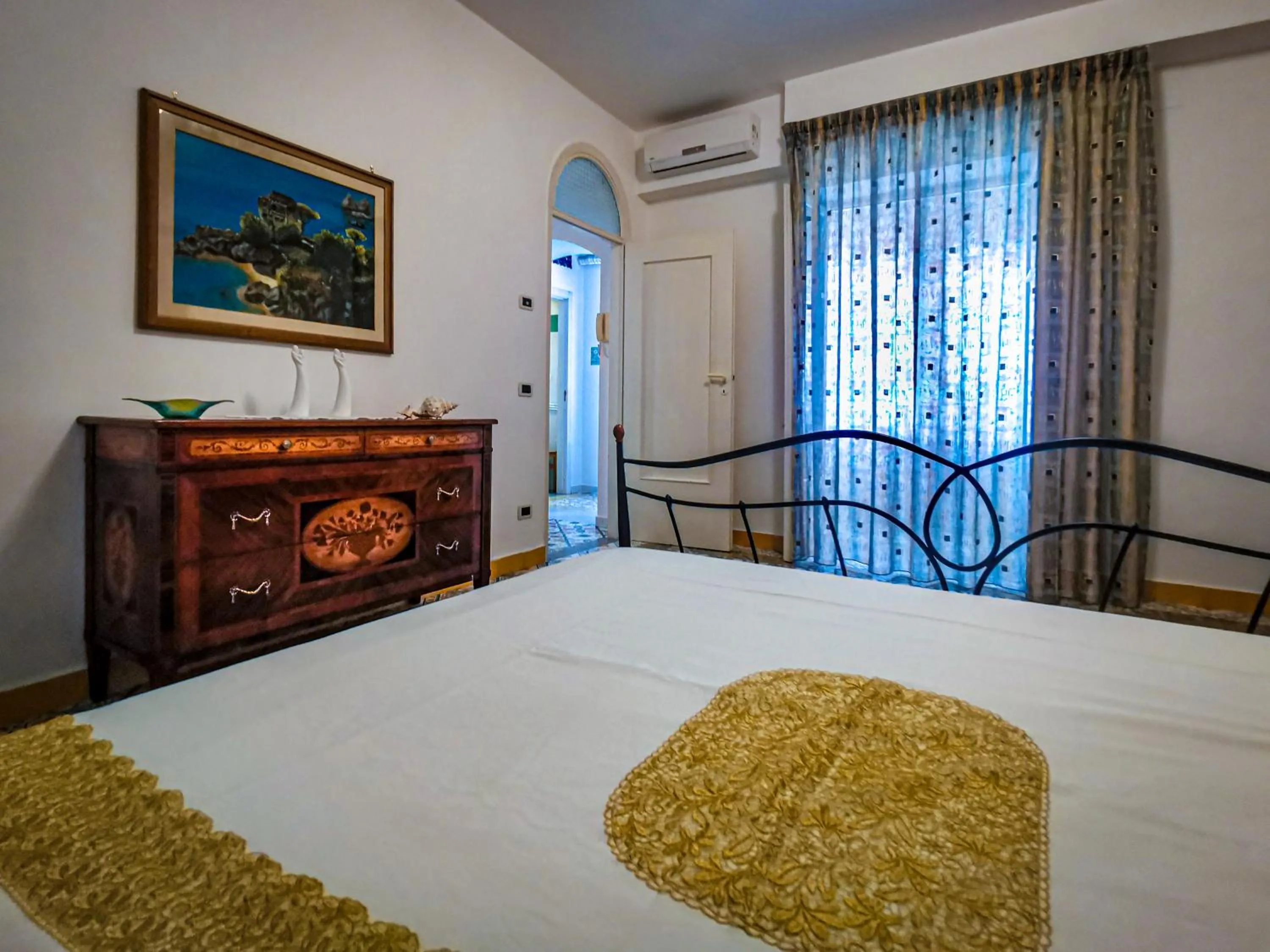 Bed in Villa Angelina