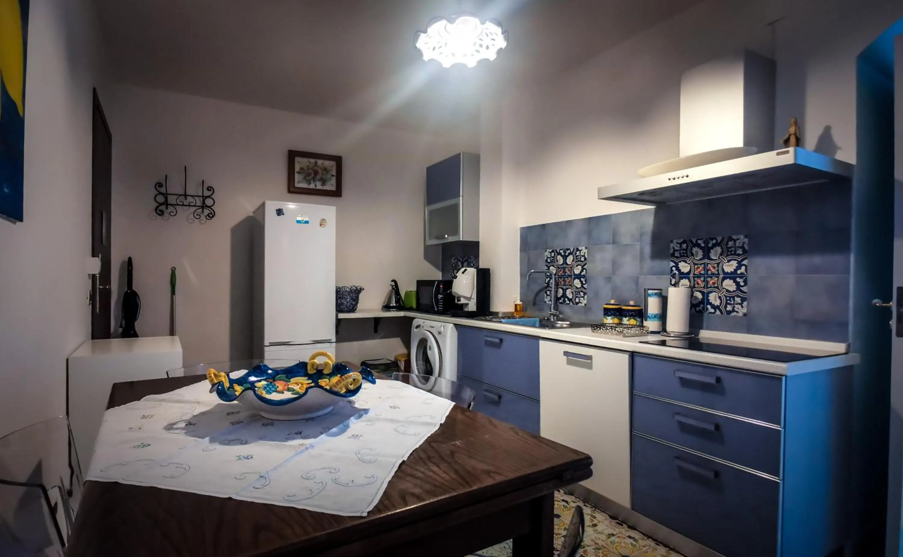 Kitchen or kitchenette in Villa Angelina