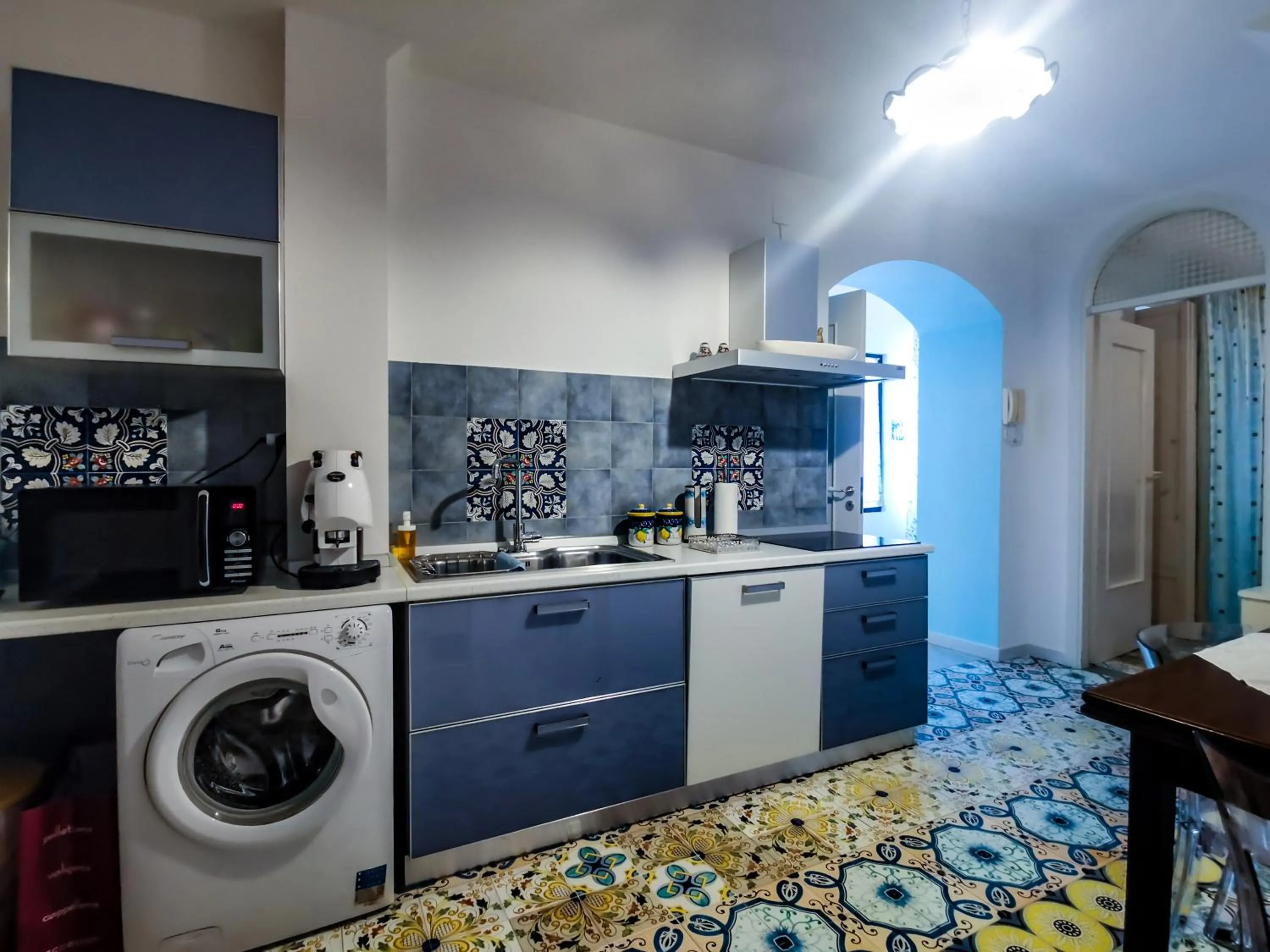 Kitchen or kitchenette in Villa Angelina
