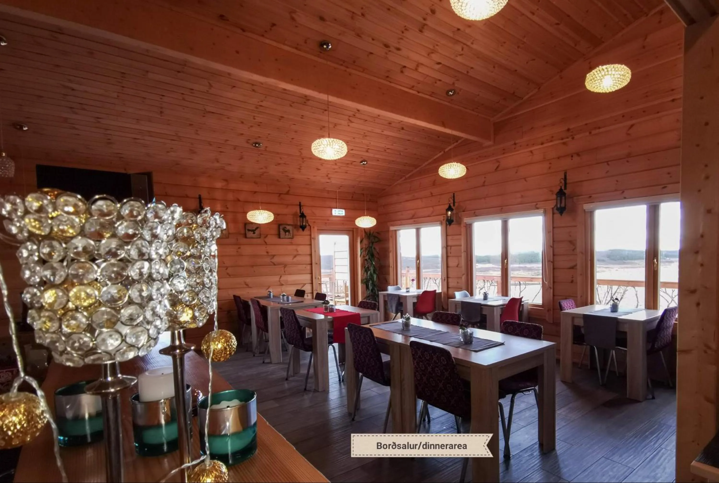 Restaurant/places to eat in Hotel Stundarfridur