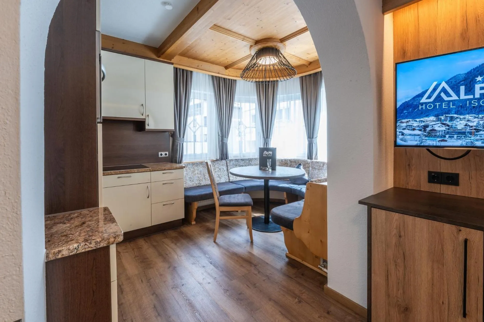 Kitchen or kitchenette in Alpinstyle Hotel Ischgl