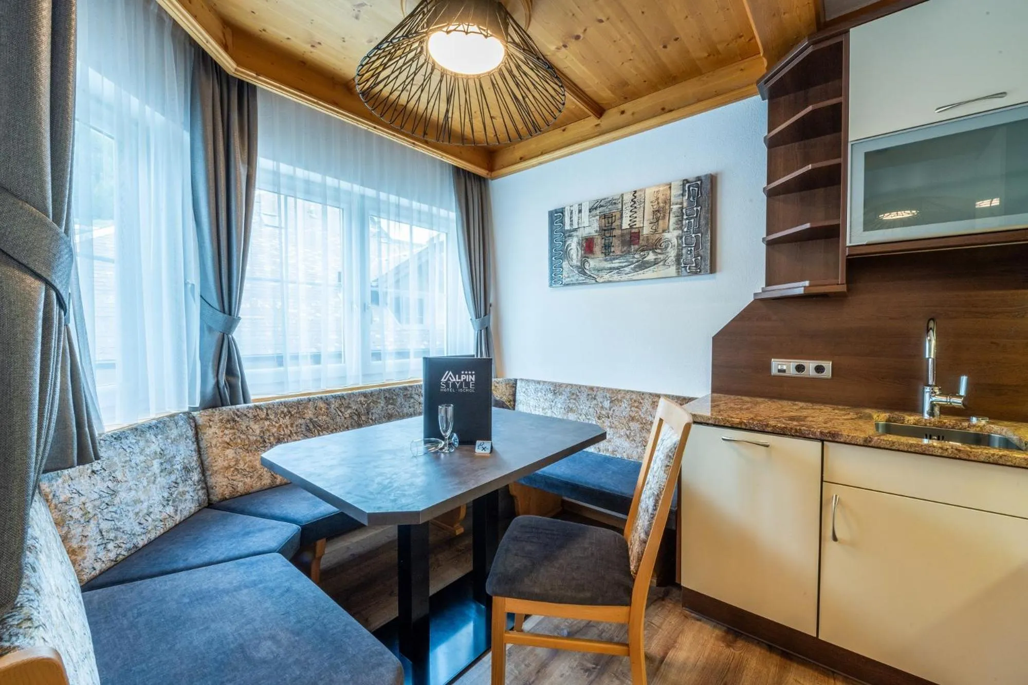 Kitchen or kitchenette in Alpinstyle Hotel Ischgl