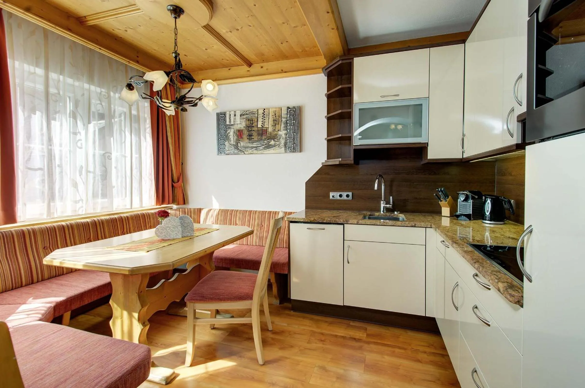 Kitchen or kitchenette in Alpinstyle Hotel Ischgl