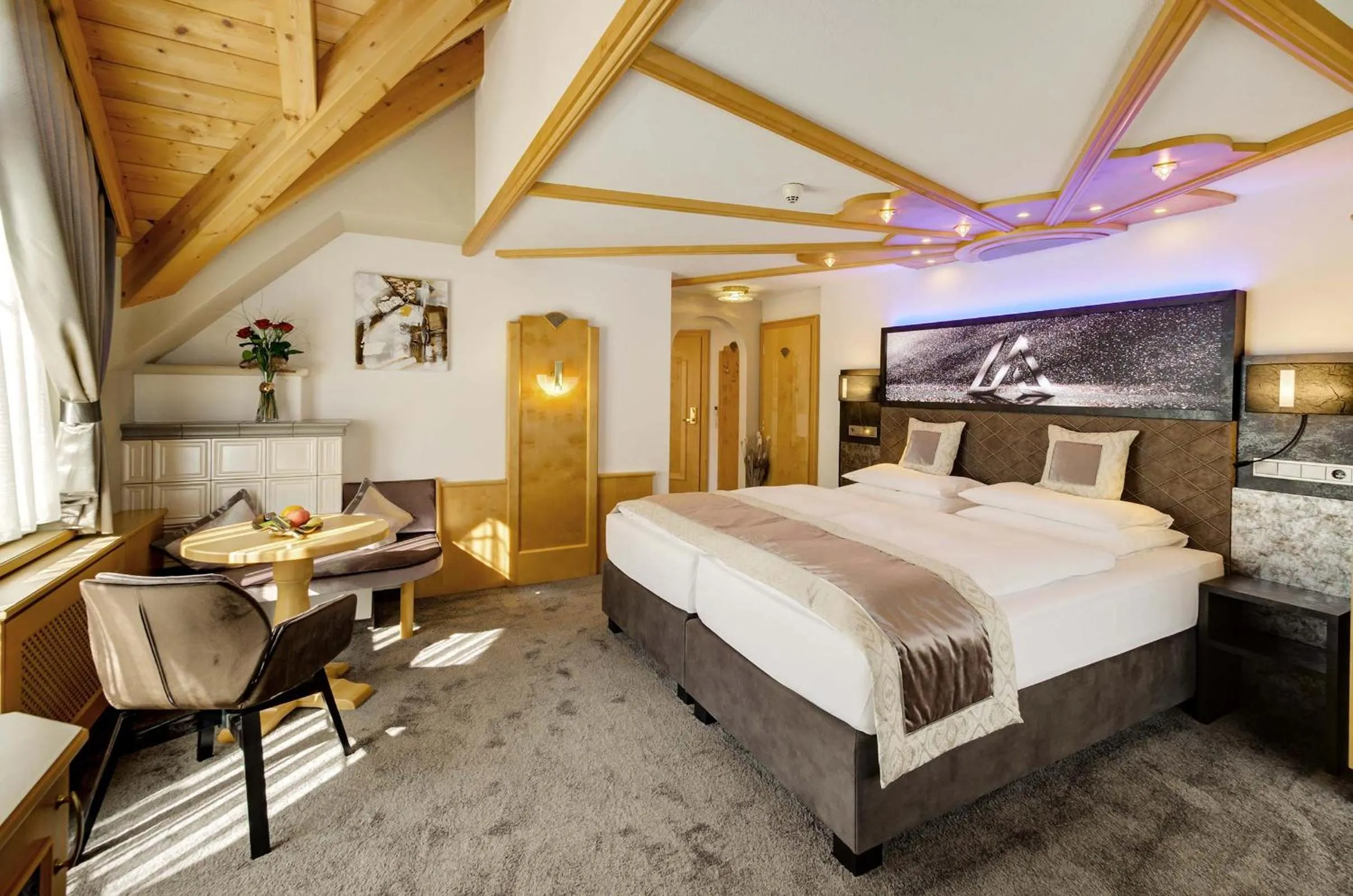 Photo of the whole room, Bed in Alpinstyle Hotel Ischgl