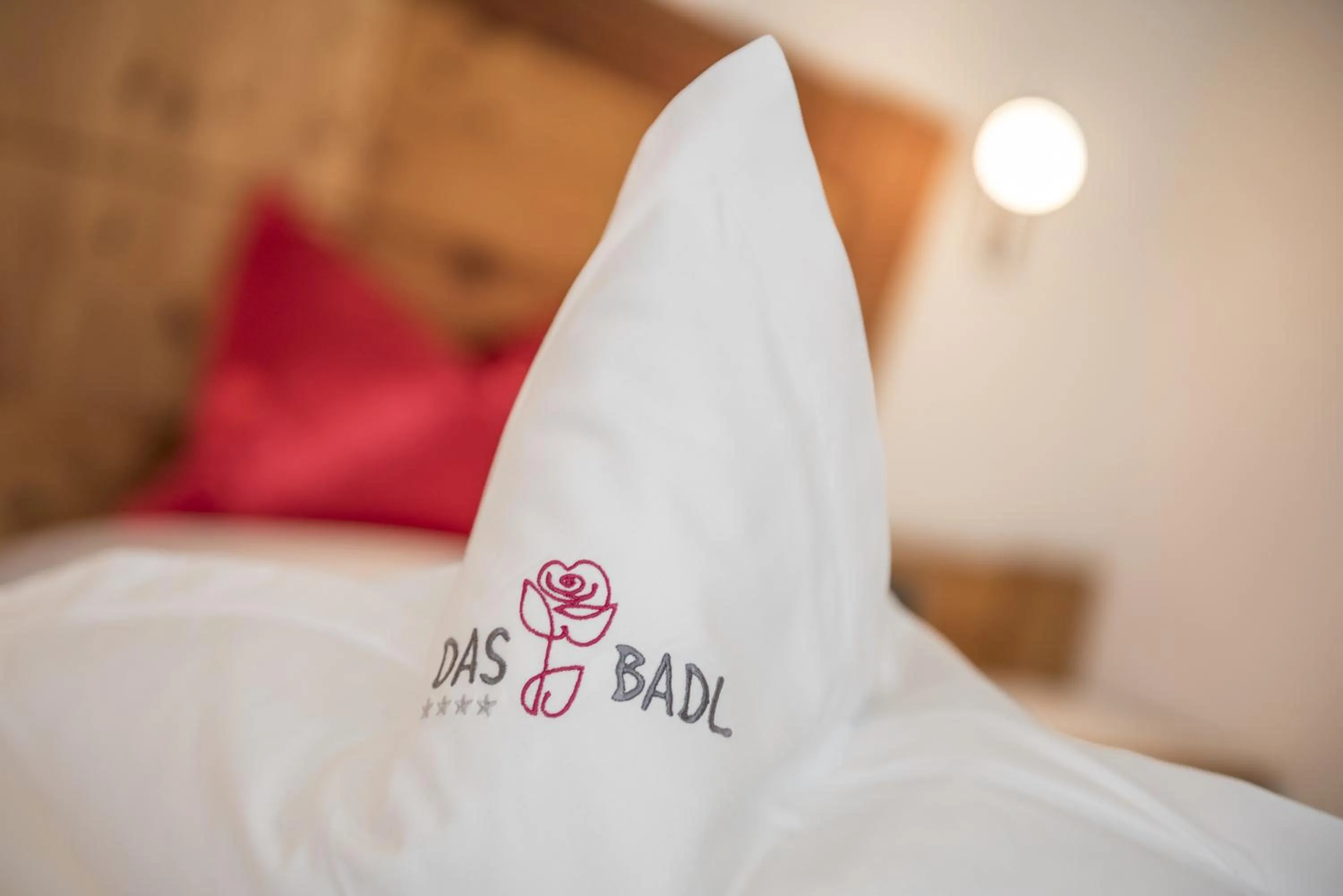 Decorative detail, Bed in DAS BADL - Smart Retreat AO