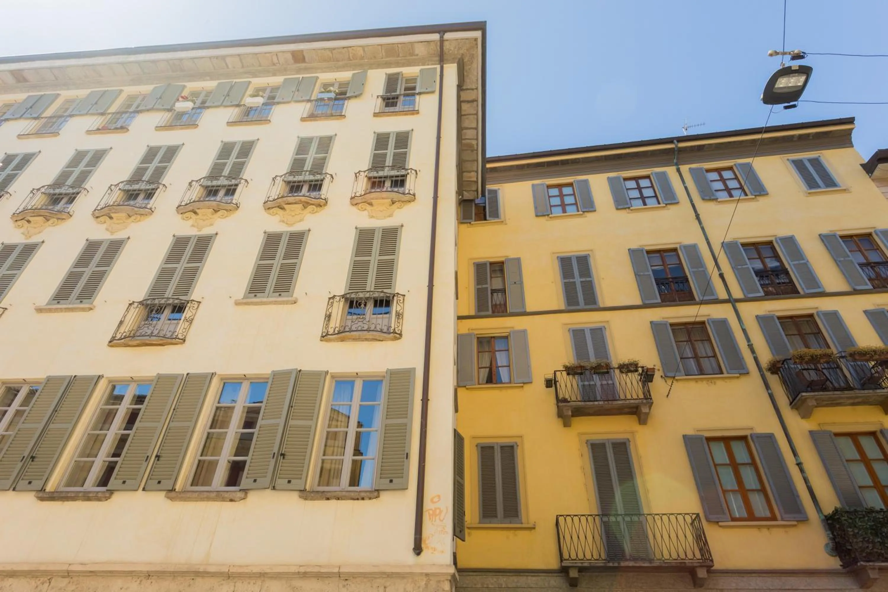 Property building in COSY APARTMENT 2 MINUTES FROM DUOMO