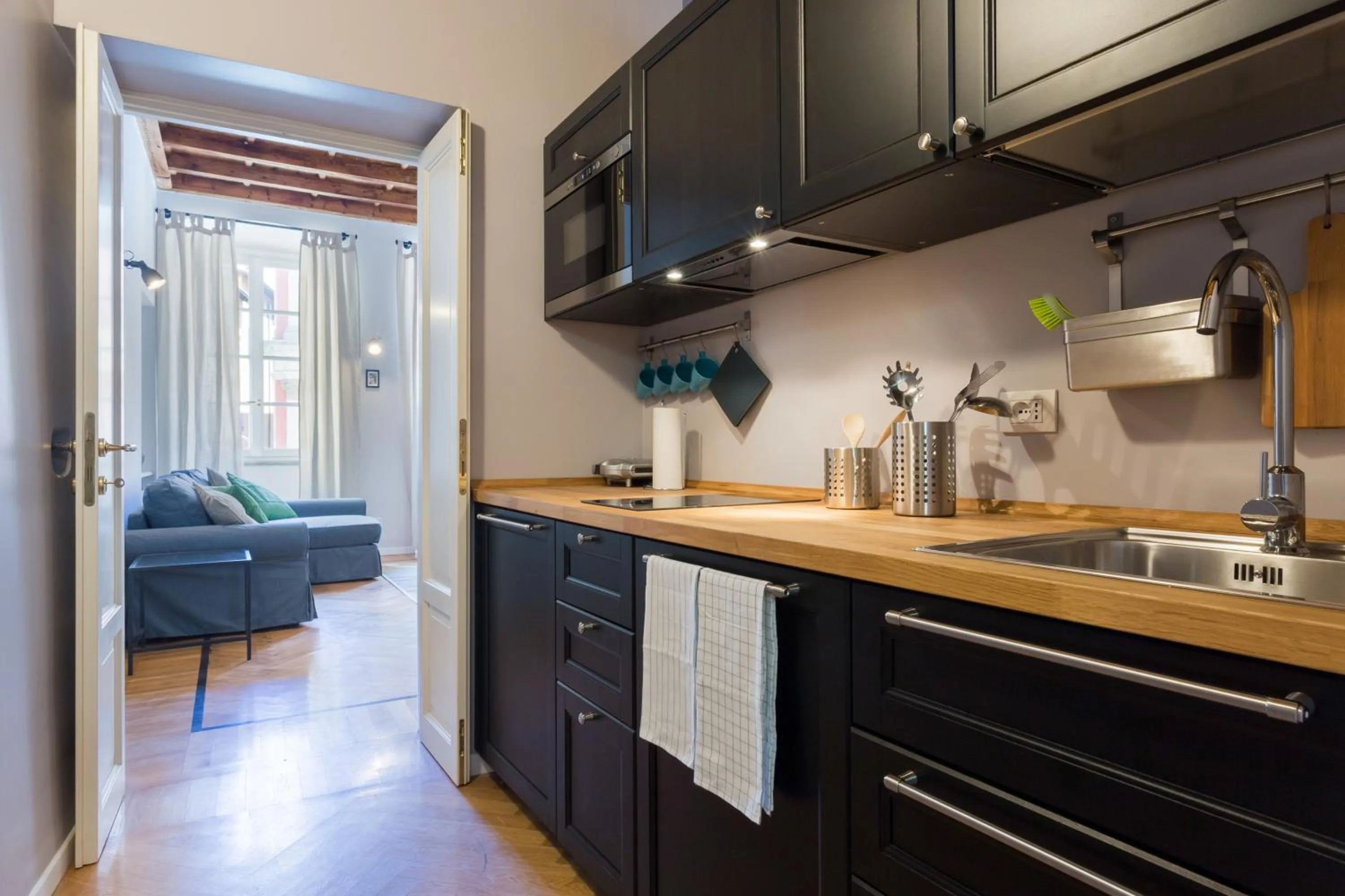 Kitchen or kitchenette in COSY APARTMENT 2 MINUTES FROM DUOMO