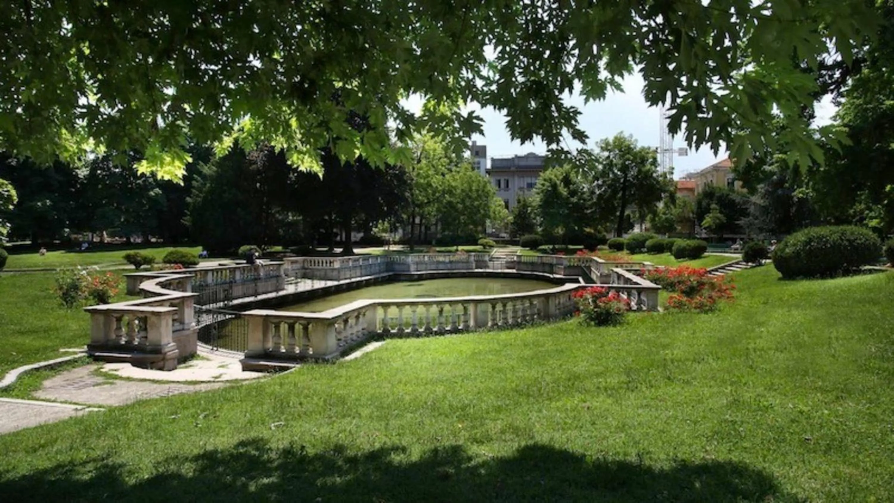 Neighbourhood in COSY APARTMENT 2 MINUTES FROM DUOMO