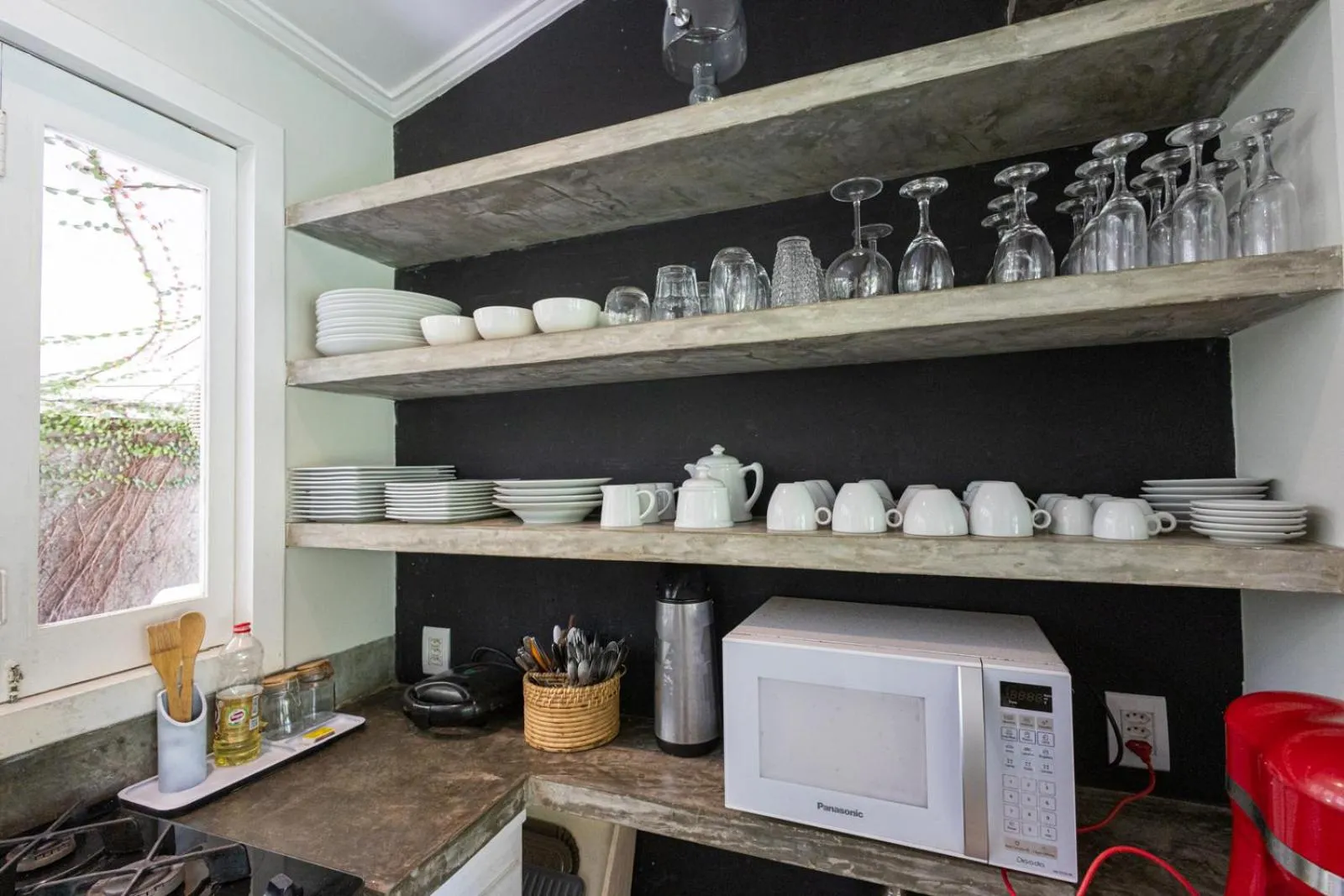 Communal kitchen in Casa Kokoro