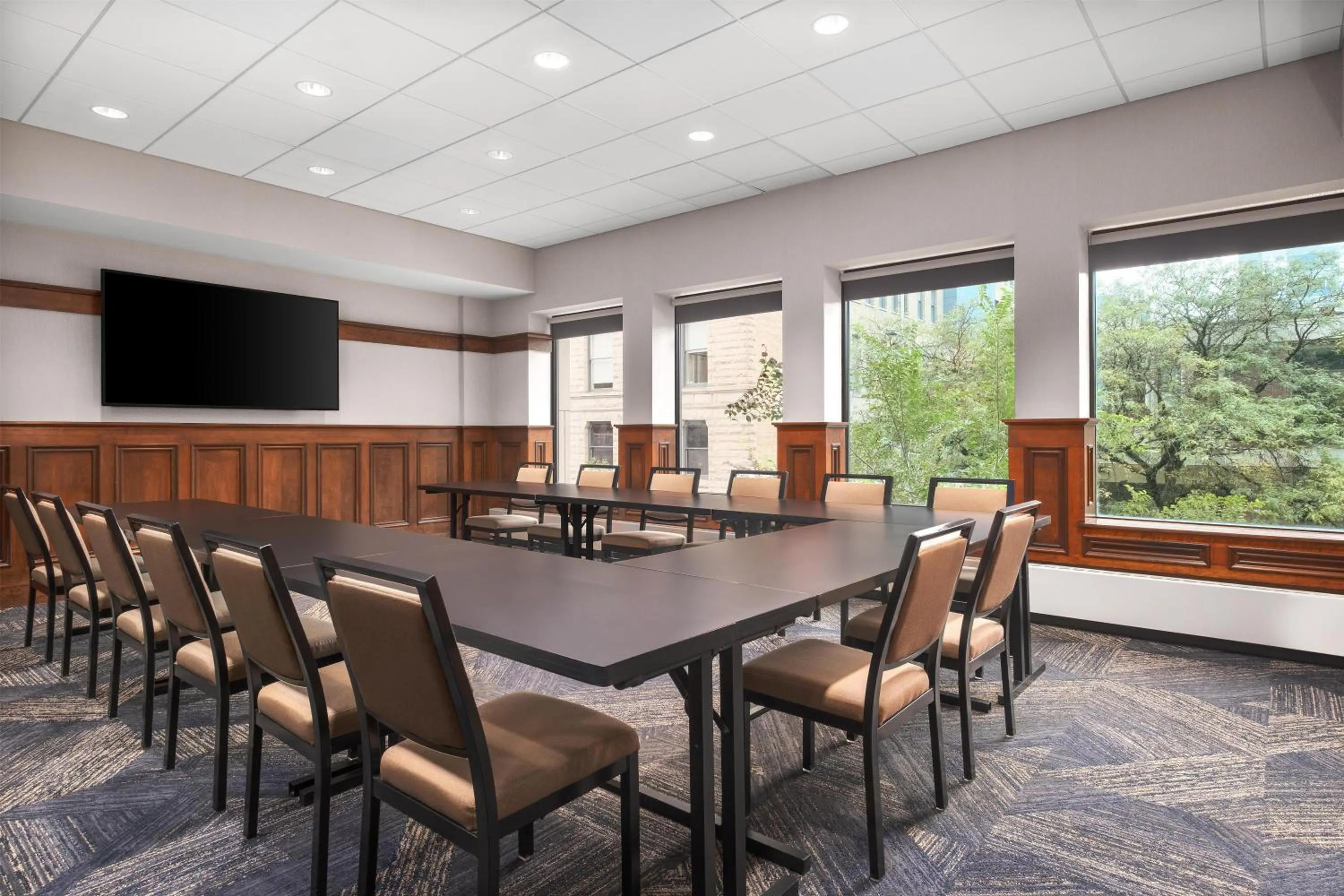 Meeting/conference room in Hampton Inn & Suites Chicago-Downtown