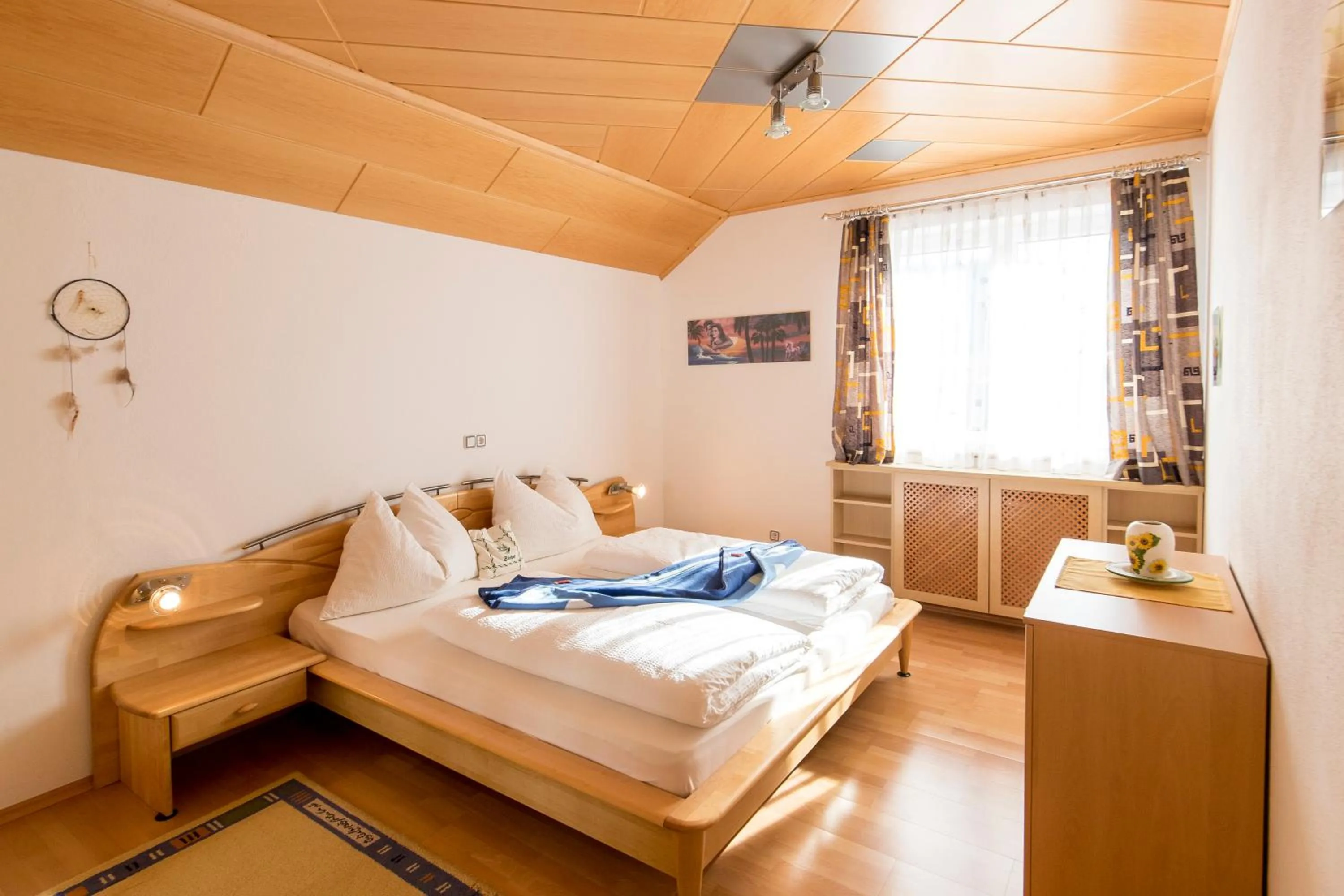 Photo of the whole room, Bed in Hotel Gasthof zur Linde