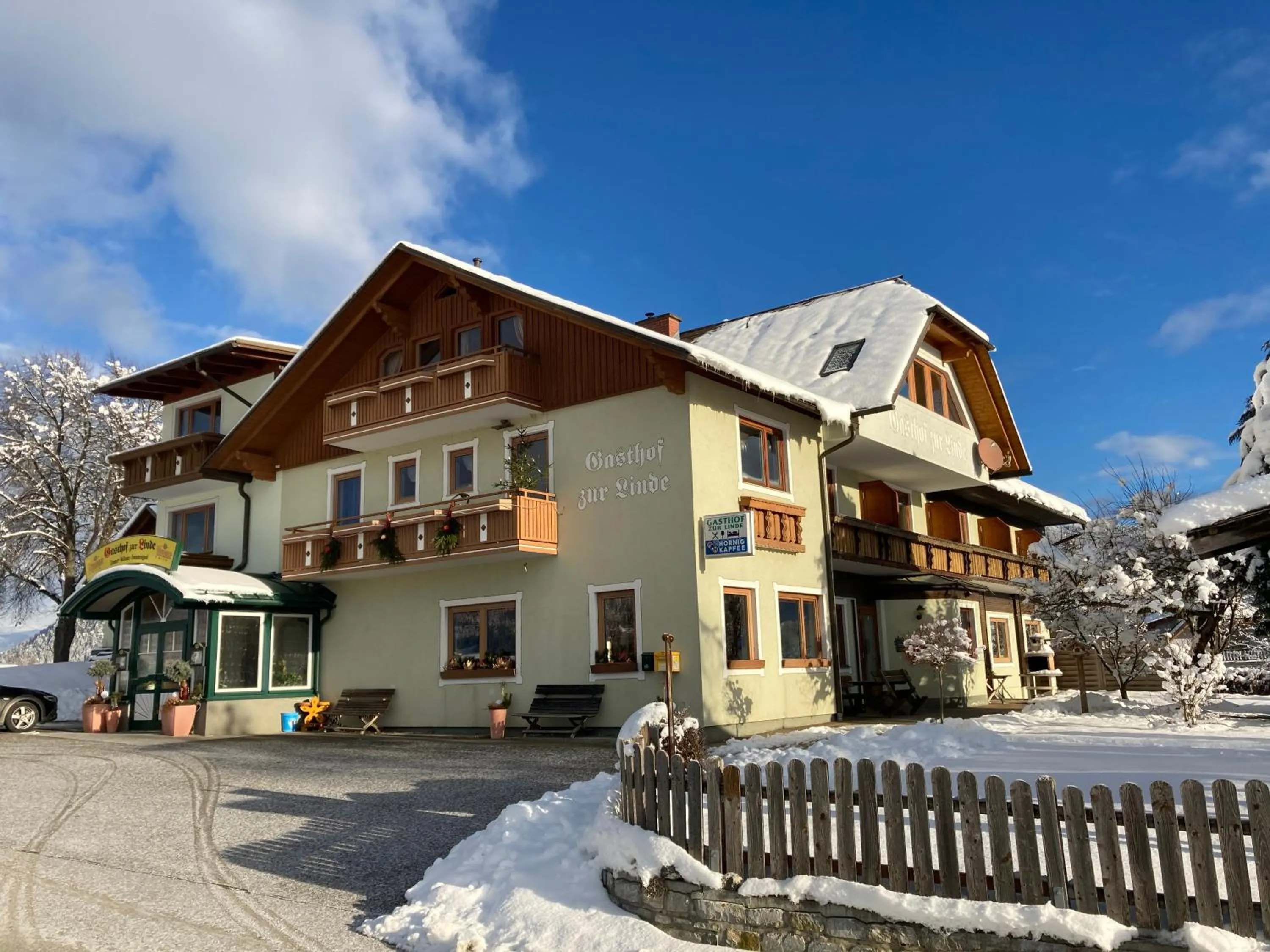 Property building in Hotel Gasthof zur Linde