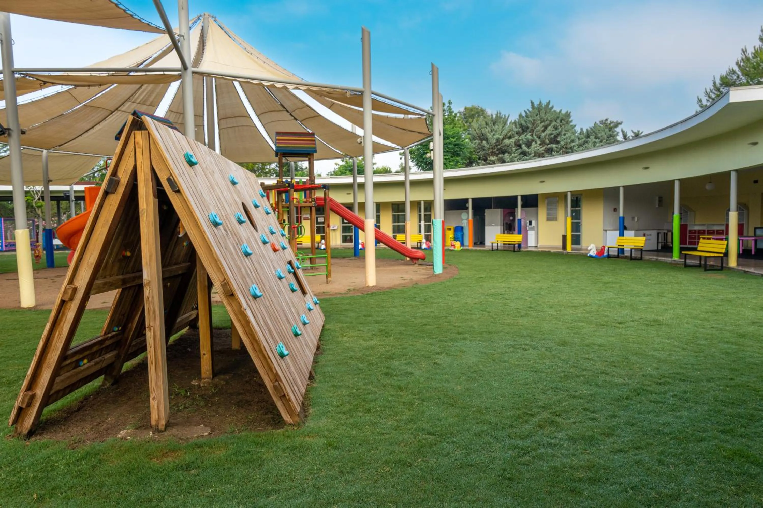 Day in Lara Barut Collection-Ultra All Inclusive