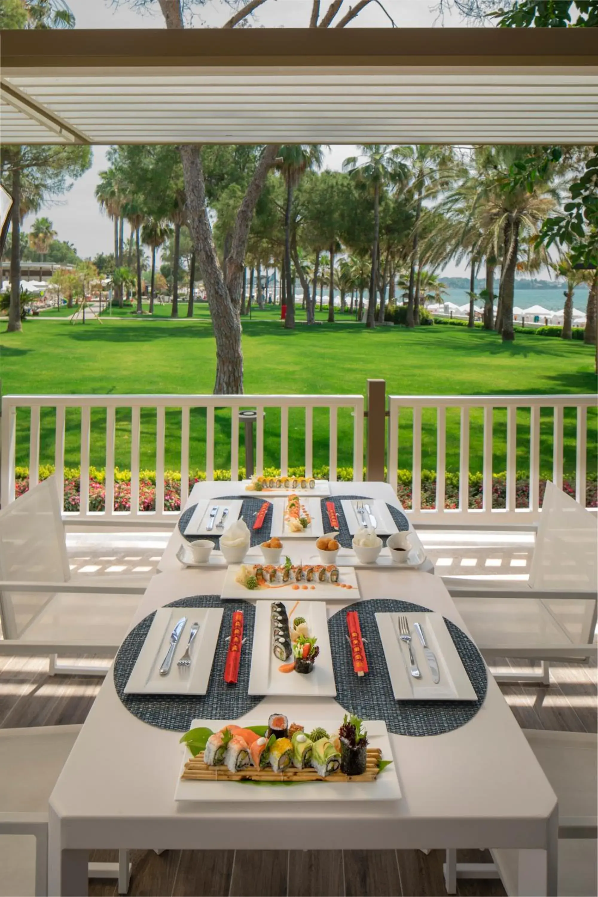 Meals in Acanthus & Cennet Barut Collection - Ultra All Inclusive
