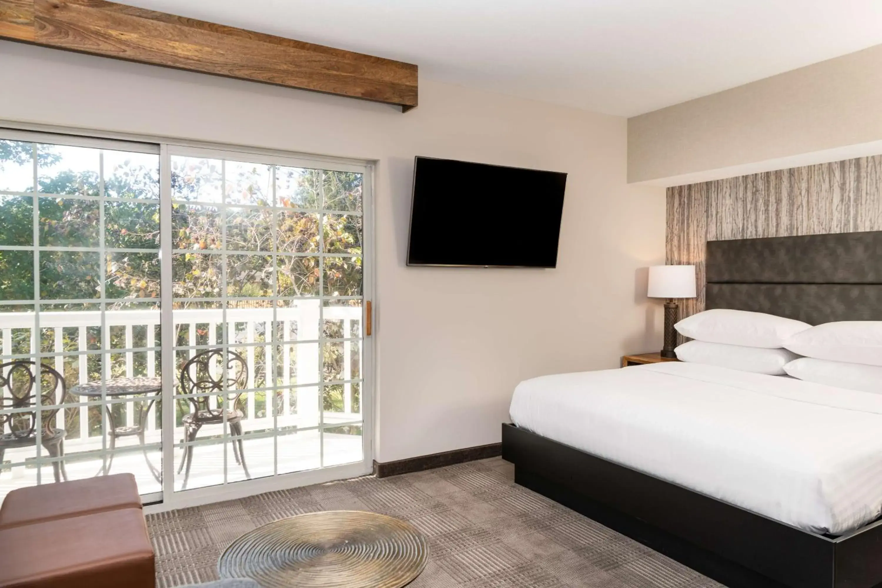 Photo of the whole room, Bed in Cherry Valley Hotel Photo of the whole room, Bed in Cherry Valley Hotel