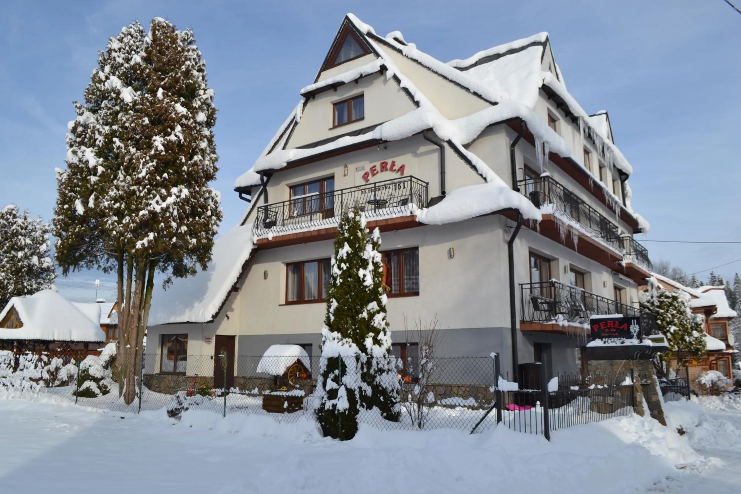 Property building in PERŁA