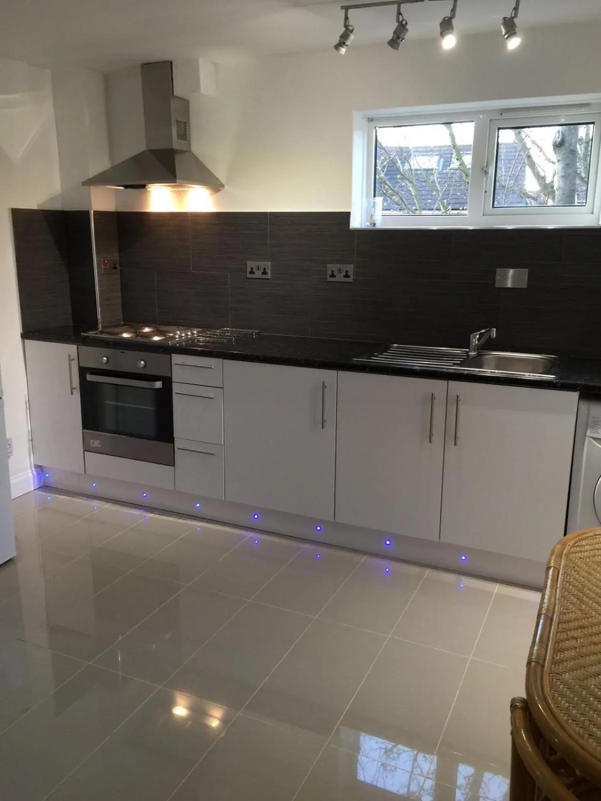 Living room in Cosy 2 bedroom Apartment -Heathrow Airport