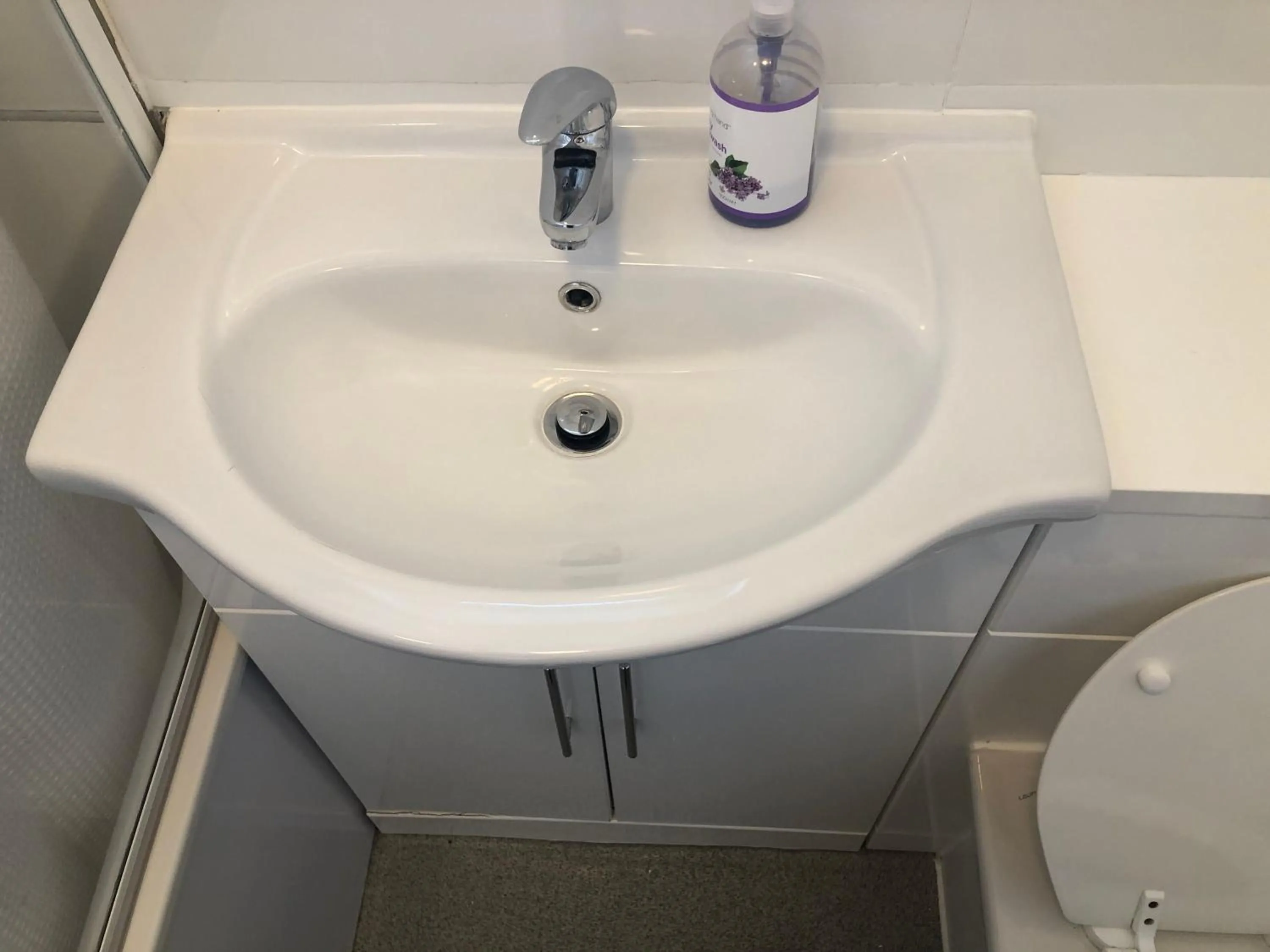 Cosy 2 bedroom Apartment -Heathrow Airport