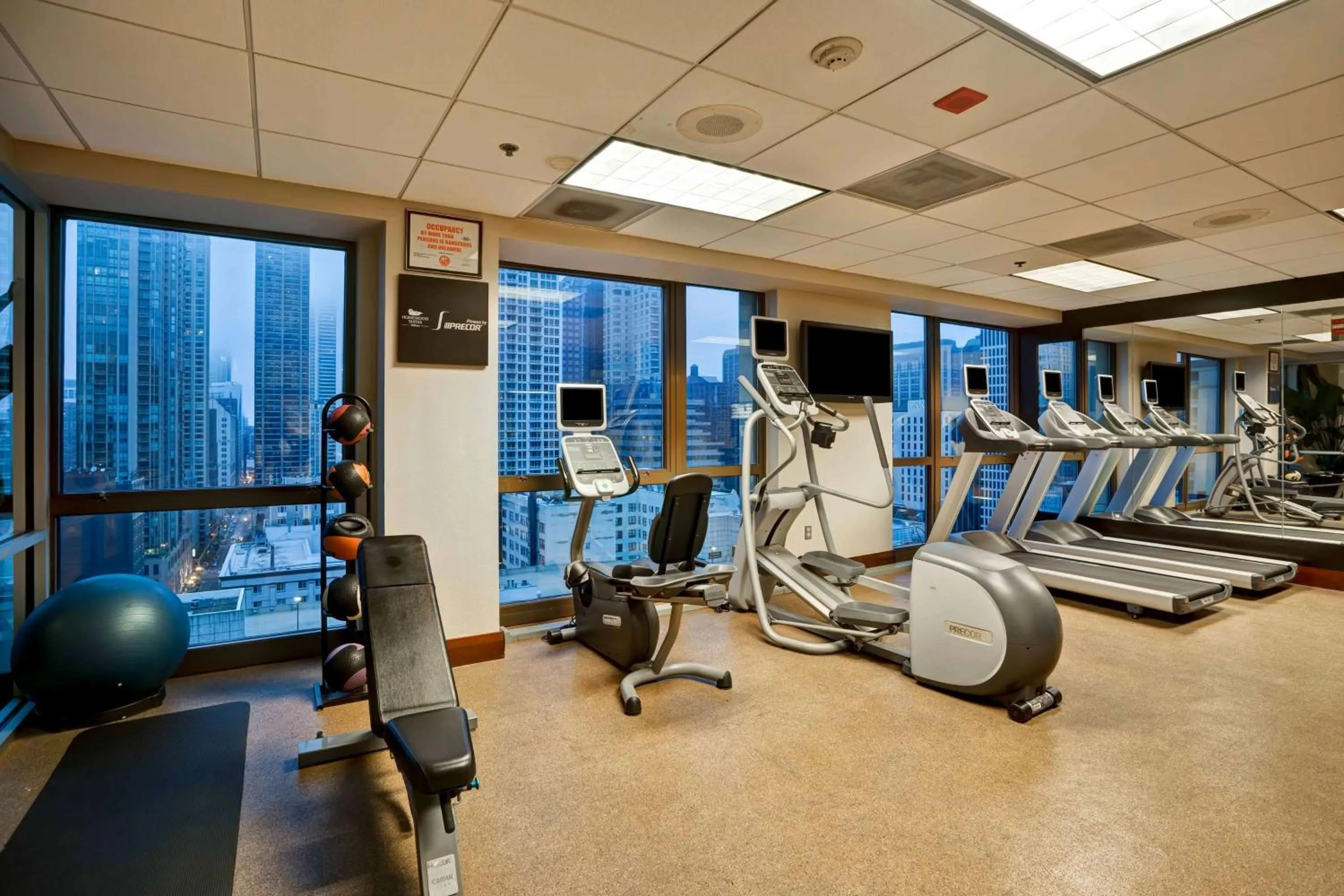 Fitness centre/facilities in Homewood Suites by Hilton Chicago-Downtown