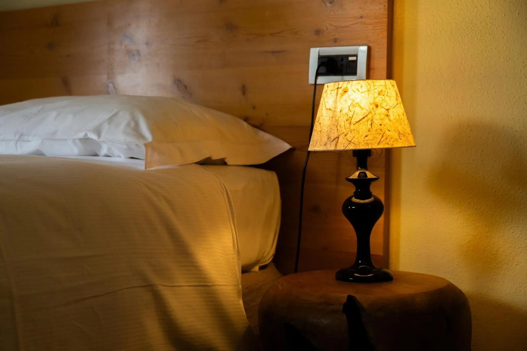 Bed in Shatush Hotel