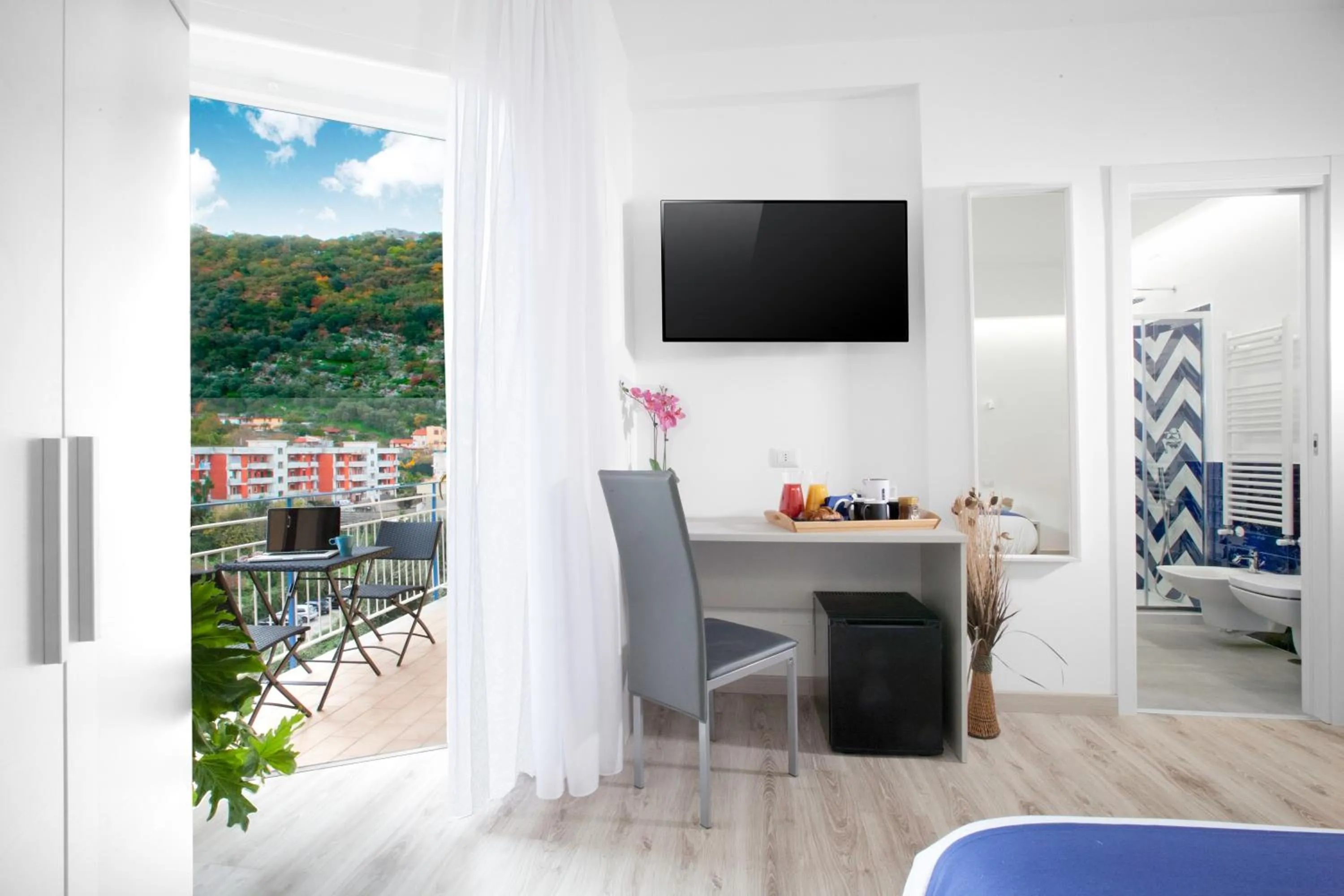 Sirocco Suites