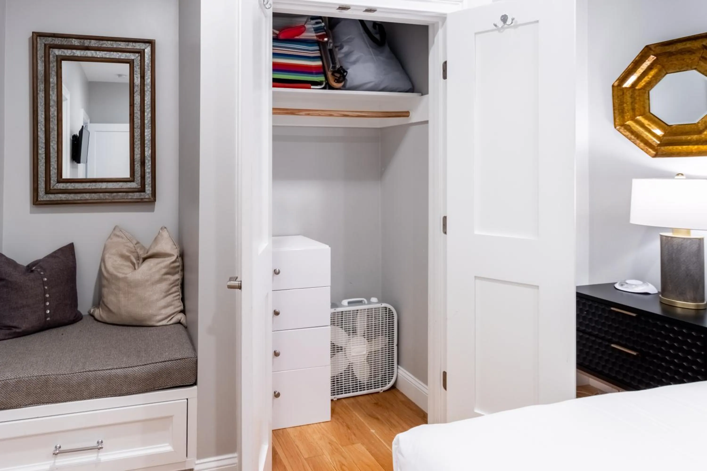 Bed in The Newport Lofts - 595 Thames Street