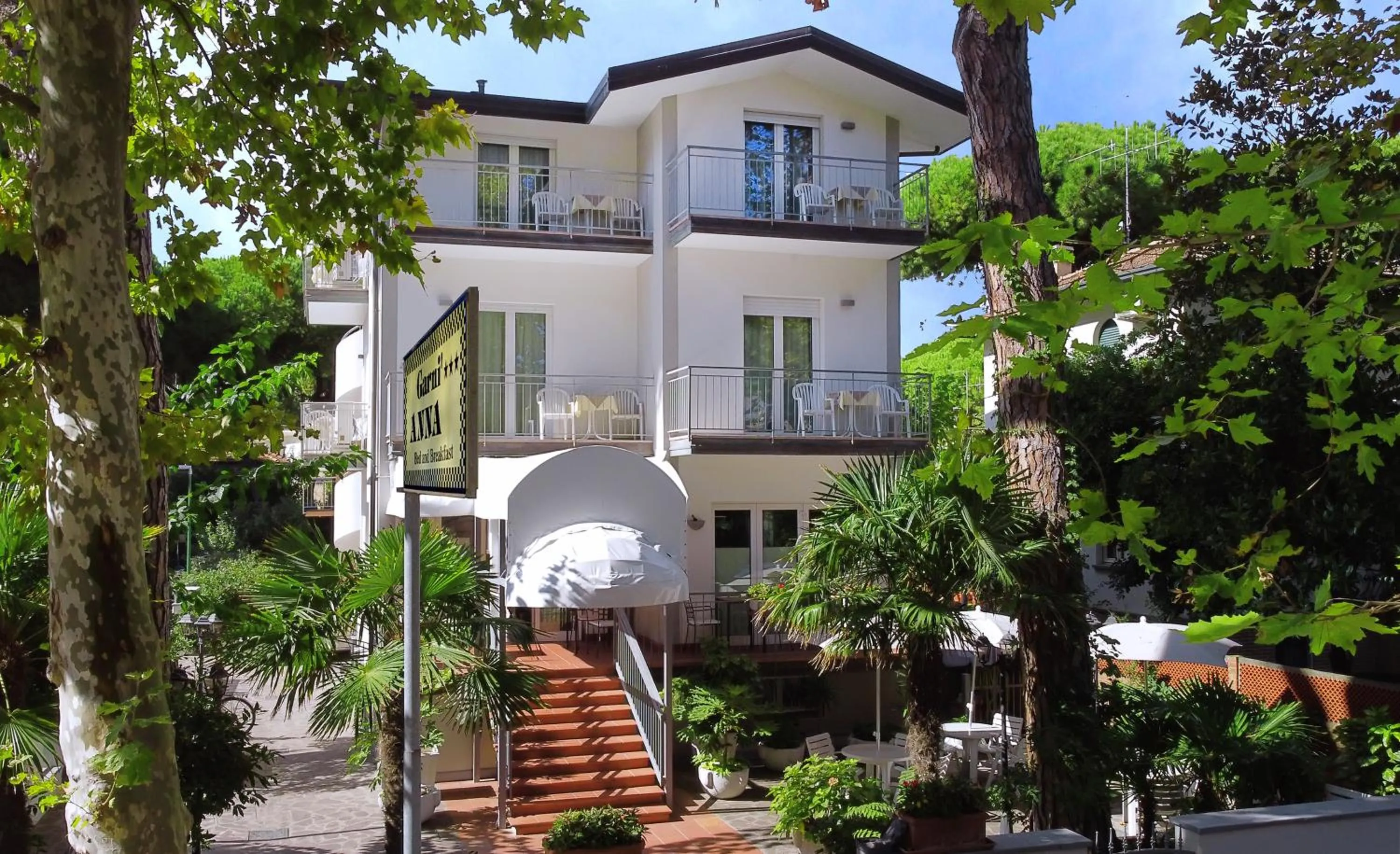 Property building in Hotel Garnì Anna