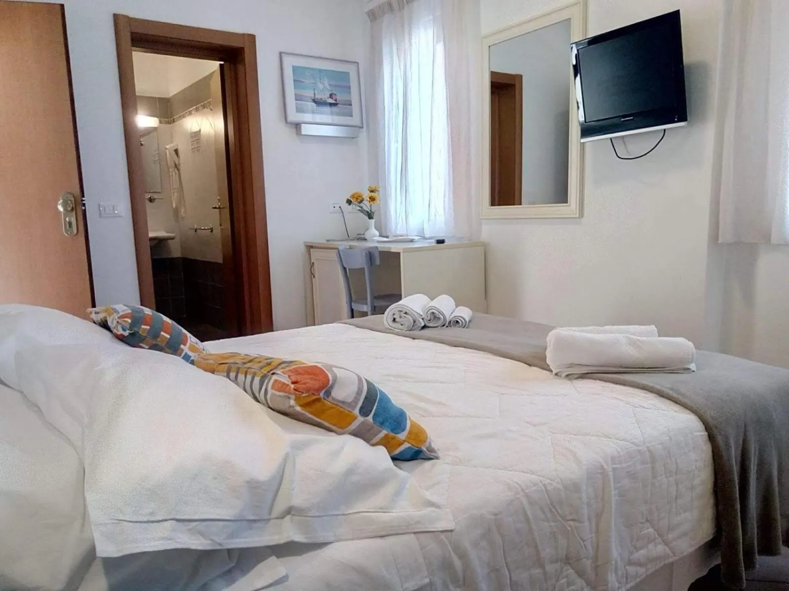 Bed in Hotel Garnì Anna