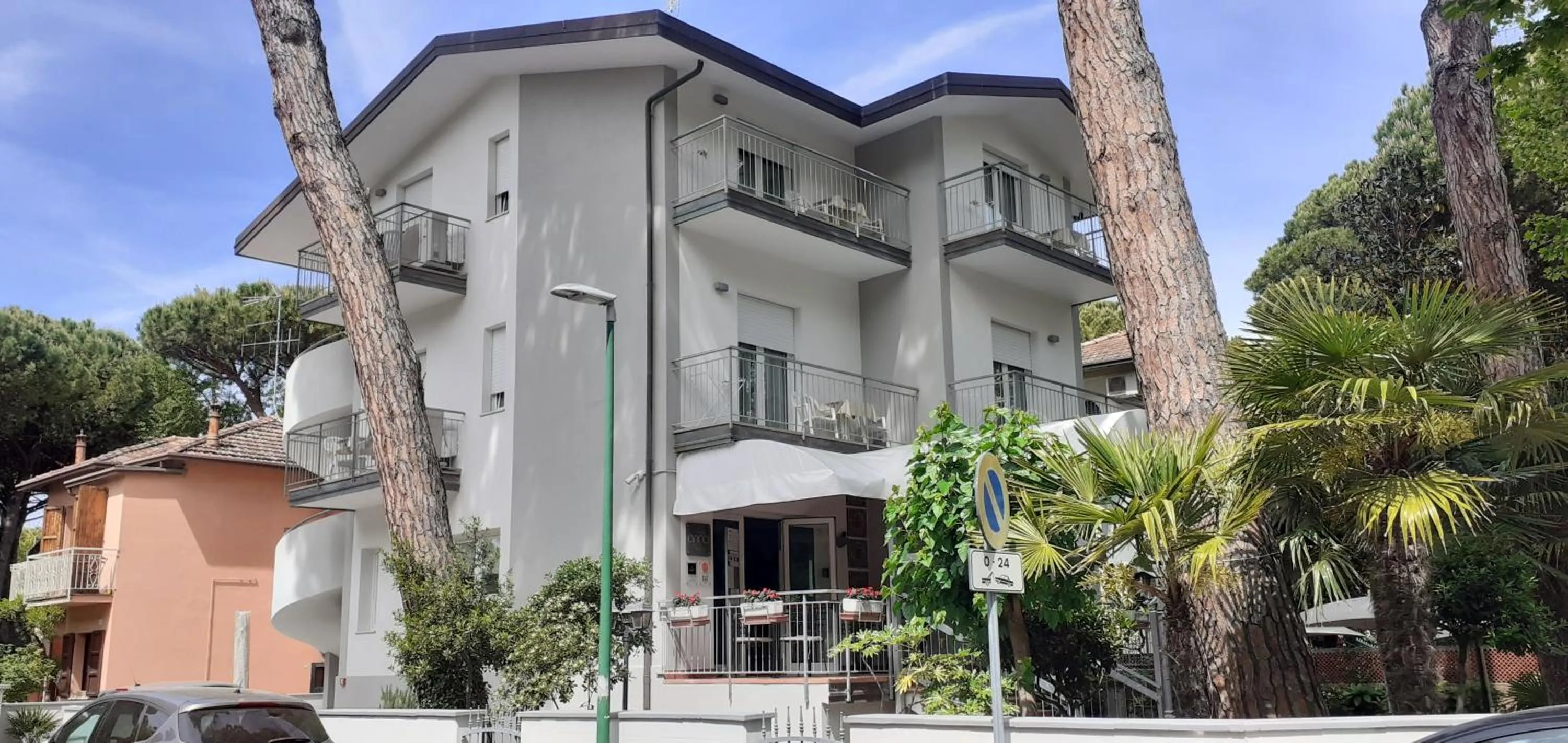 Property building in Hotel Garnì Anna