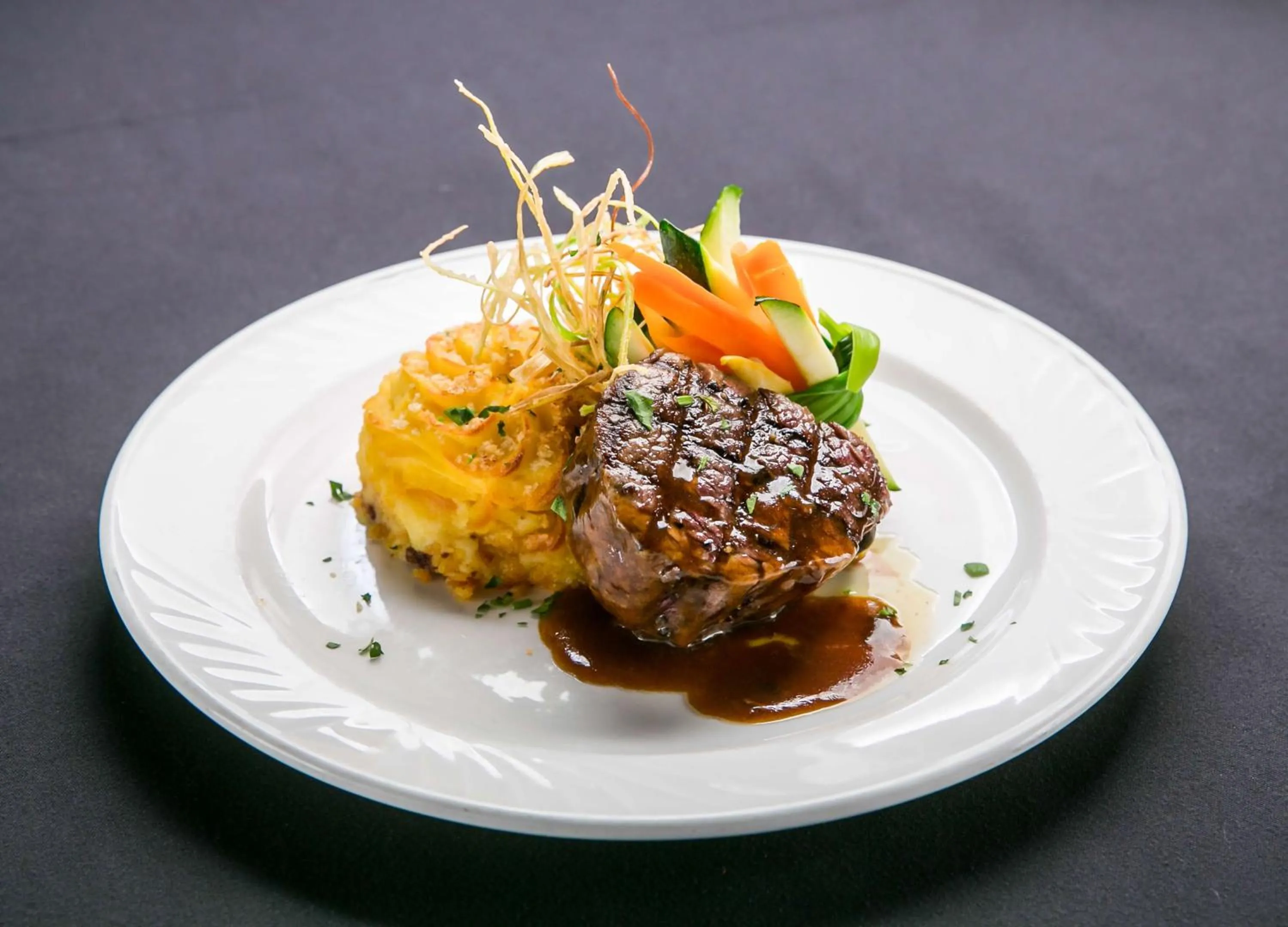 Restaurant/places to eat in DoubleTree by Hilton Chicago/Alsip