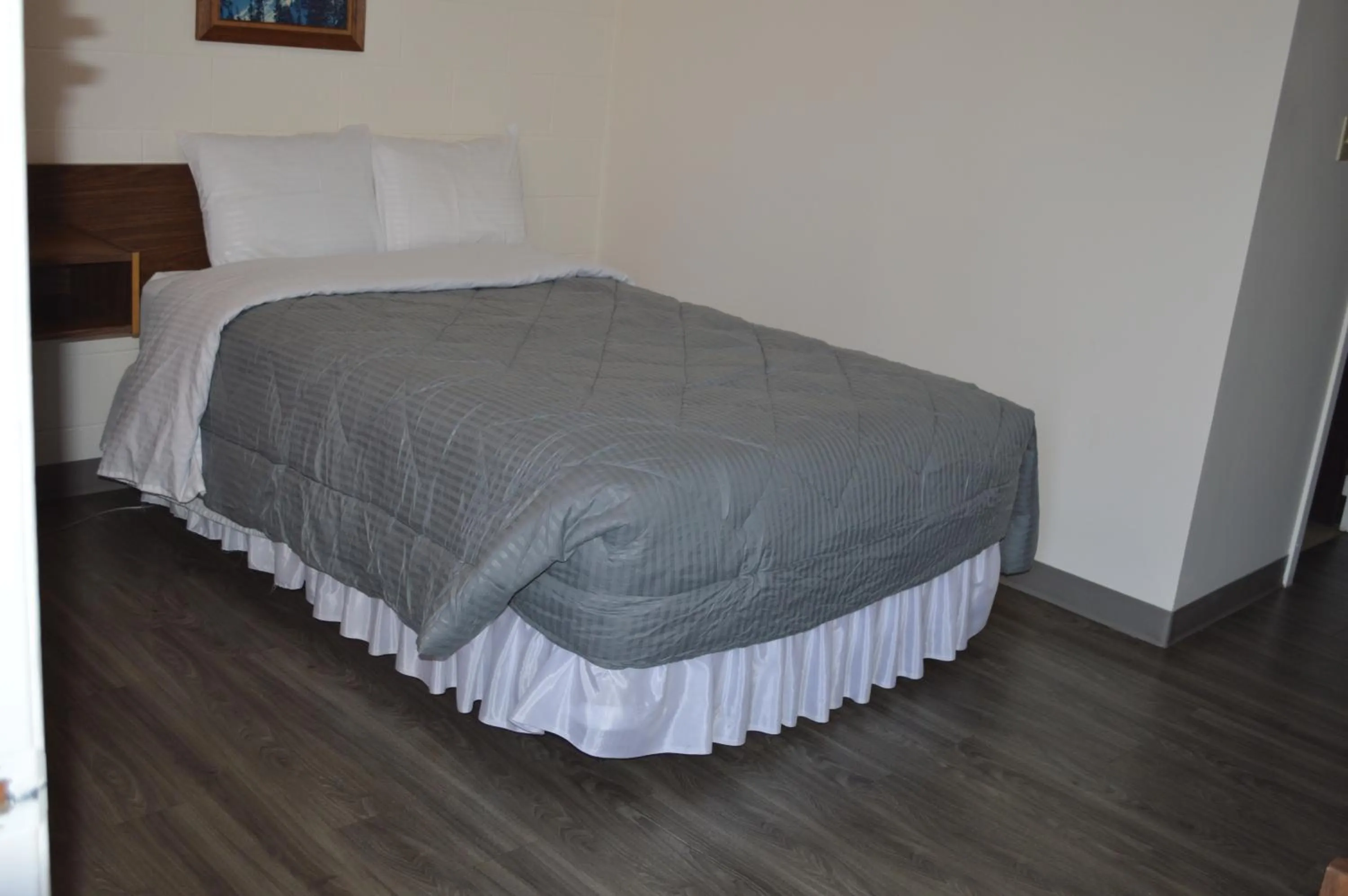 Bedroom, Bed in A1 Motel And Campground