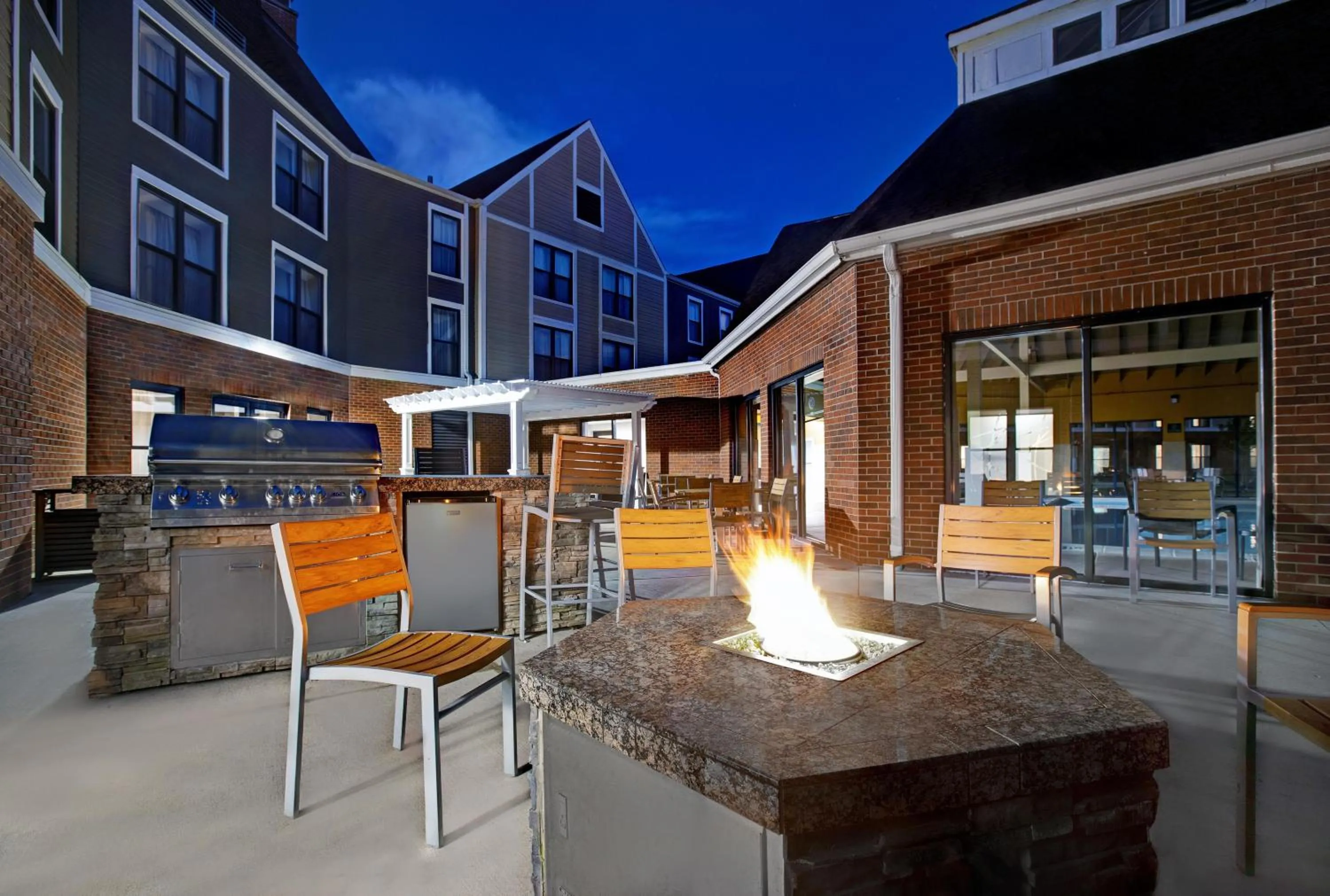 Patio in Homewood Suites by Hilton Chicago-Lincolnshire