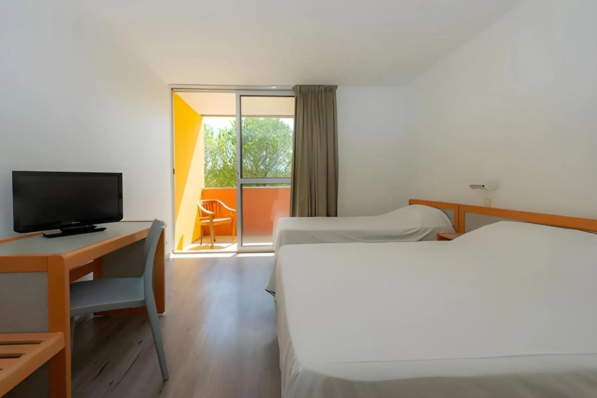Triple Room in Camping Domaine de Chaussy Triple Room in Camping Domaine de Chaussy