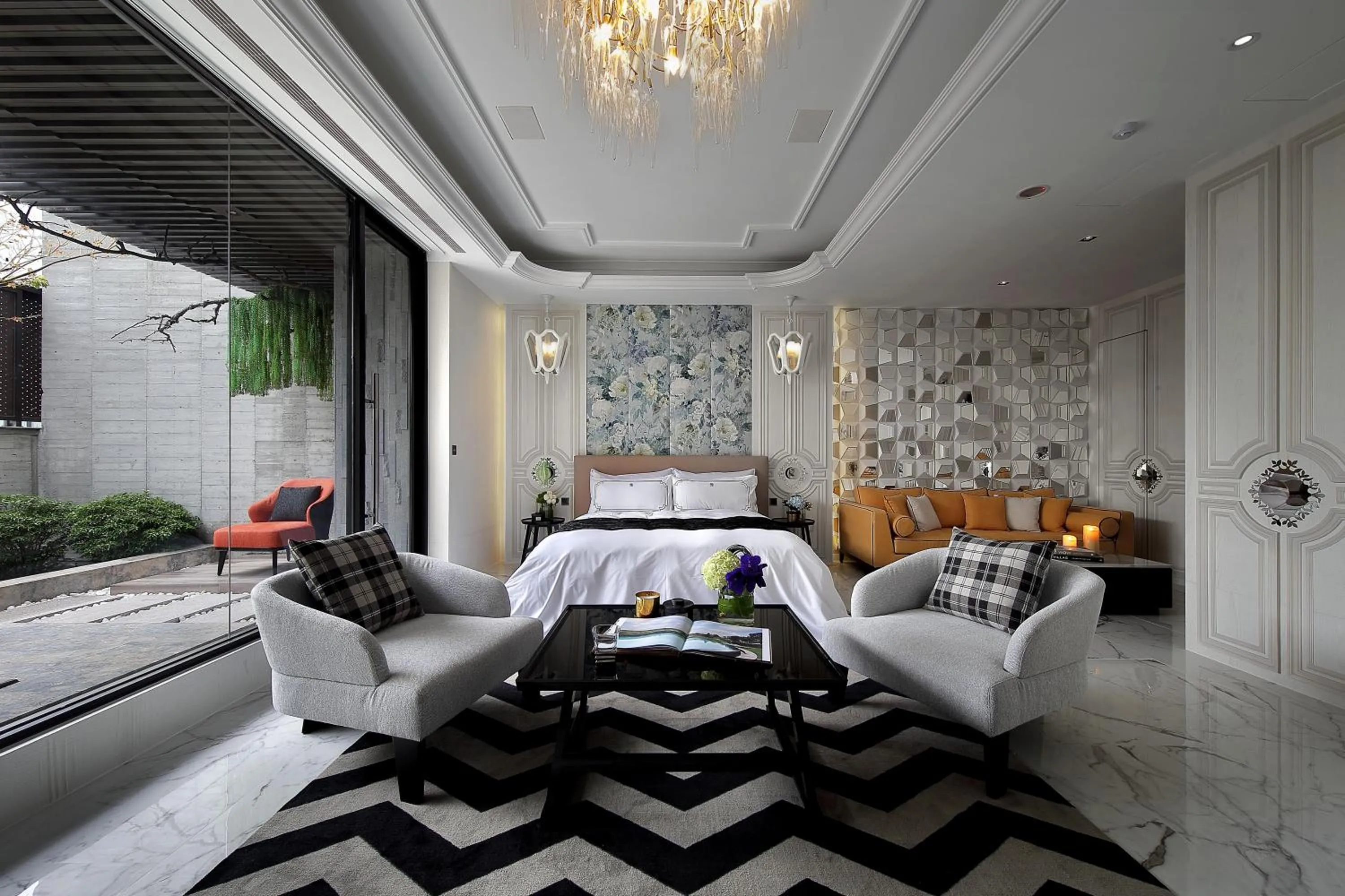 Bed in Ease Motel Taichung