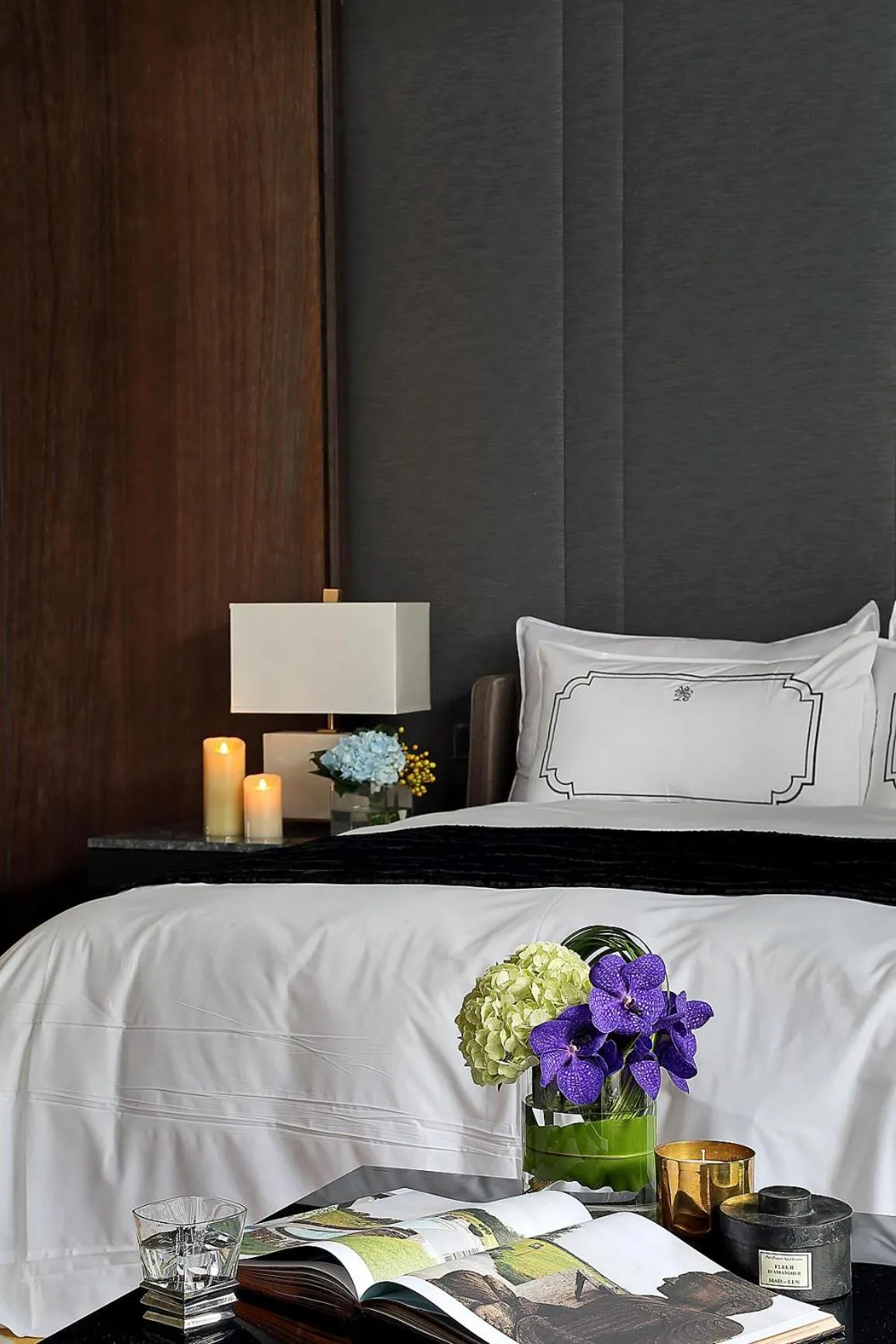 Bed in Ease Motel Taichung