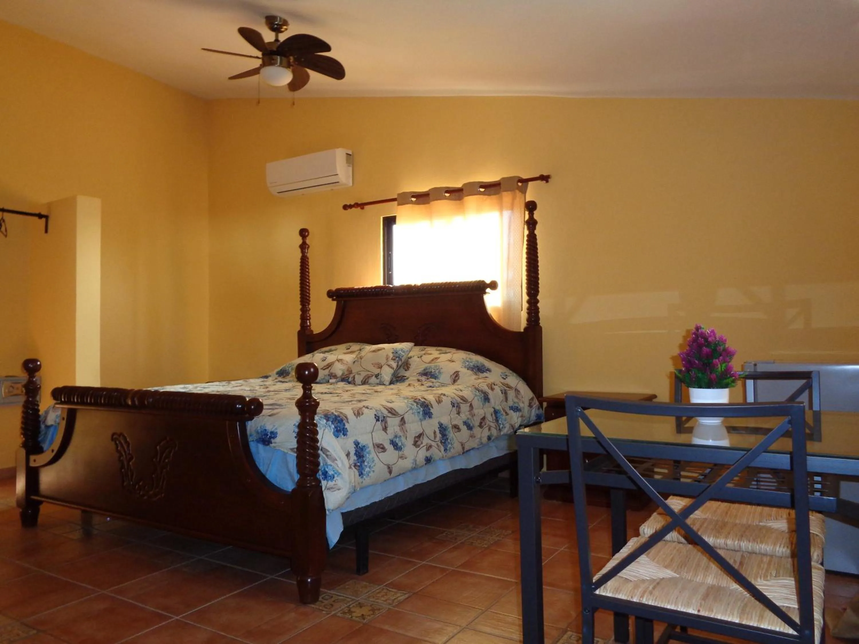 Bed in La Cueva del Che