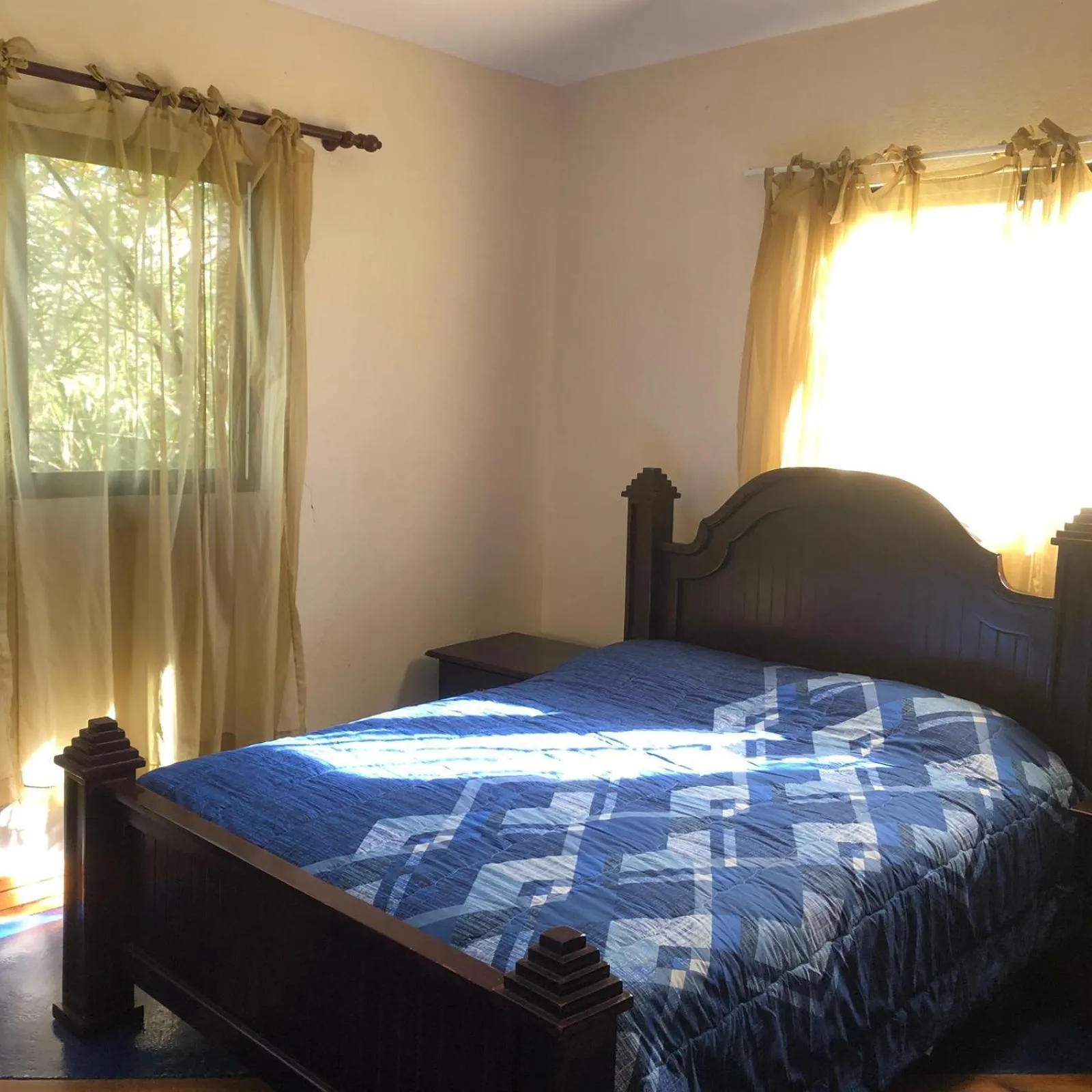 Bed in La Cueva del Che