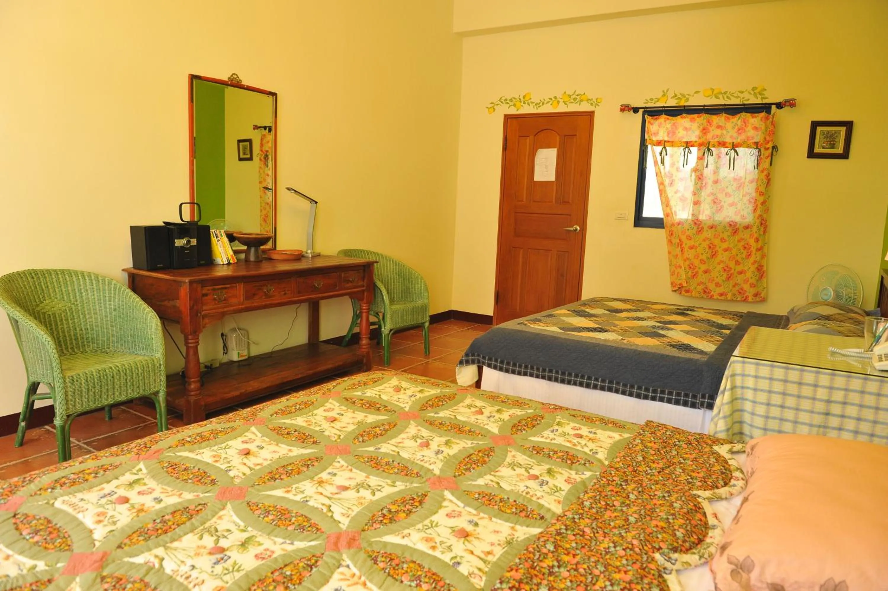 Quadruple Room with Terrace in Tuscany Garden B&B