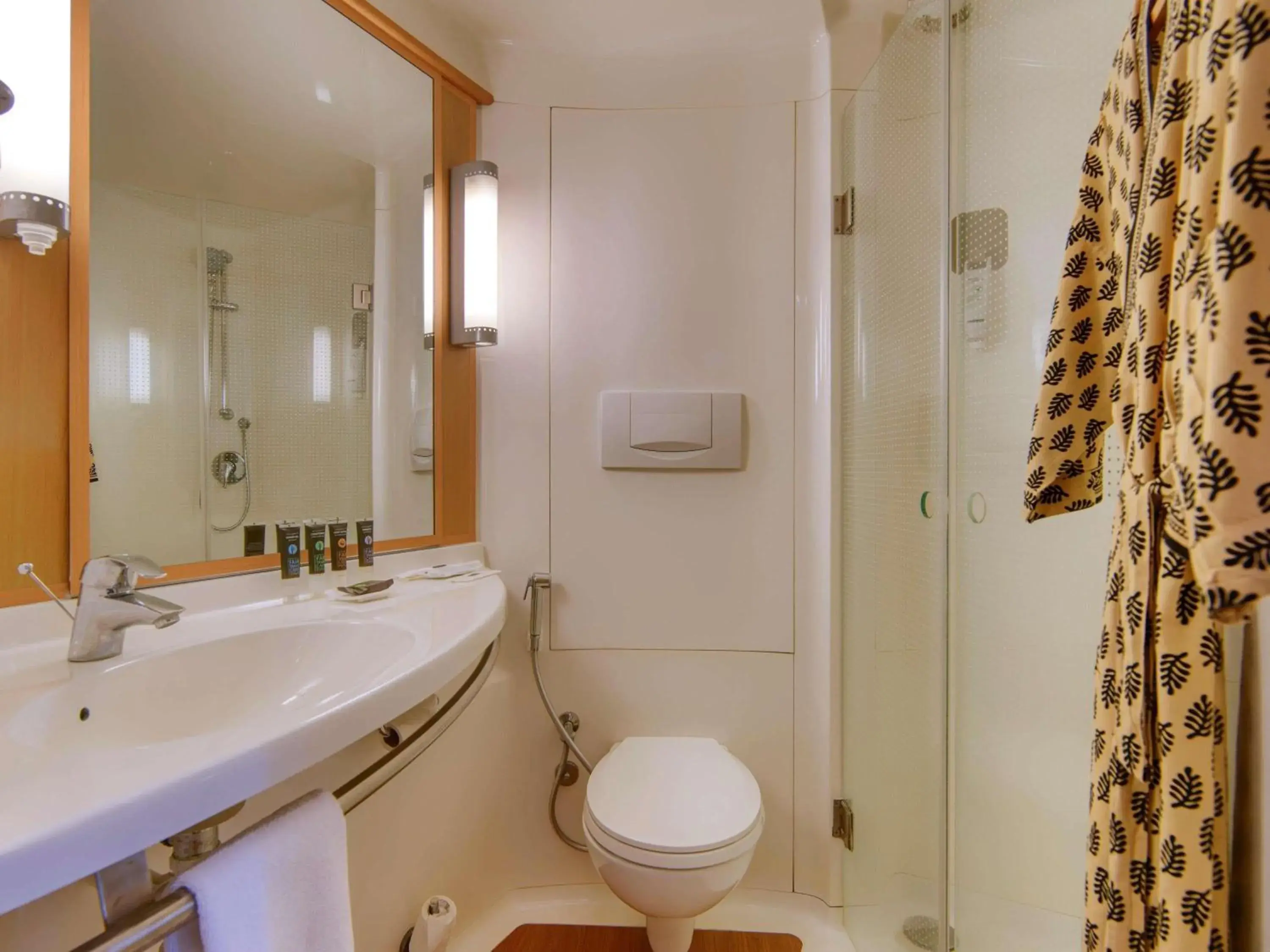 Bedroom in ibis Bengaluru Outer Ring Road Bedroom in ibis Bengaluru Outer Ring Road