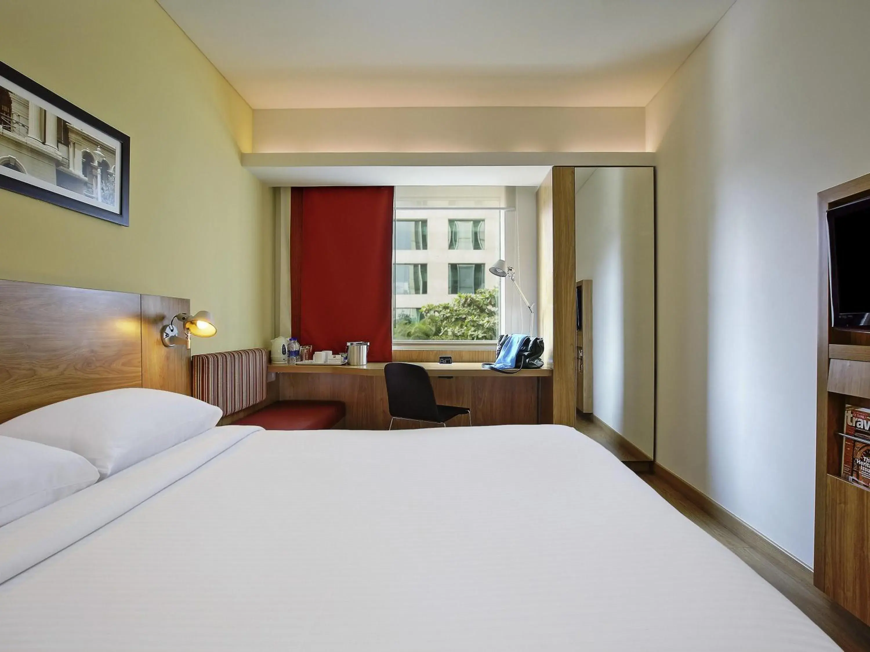 Deluxe Queen Room with Extra Benefit - single occupancy in ibis Bengaluru Outer Ring Road Deluxe Queen Room with Extra Benefit - single occupancy in ibis Bengaluru Outer Ring Road