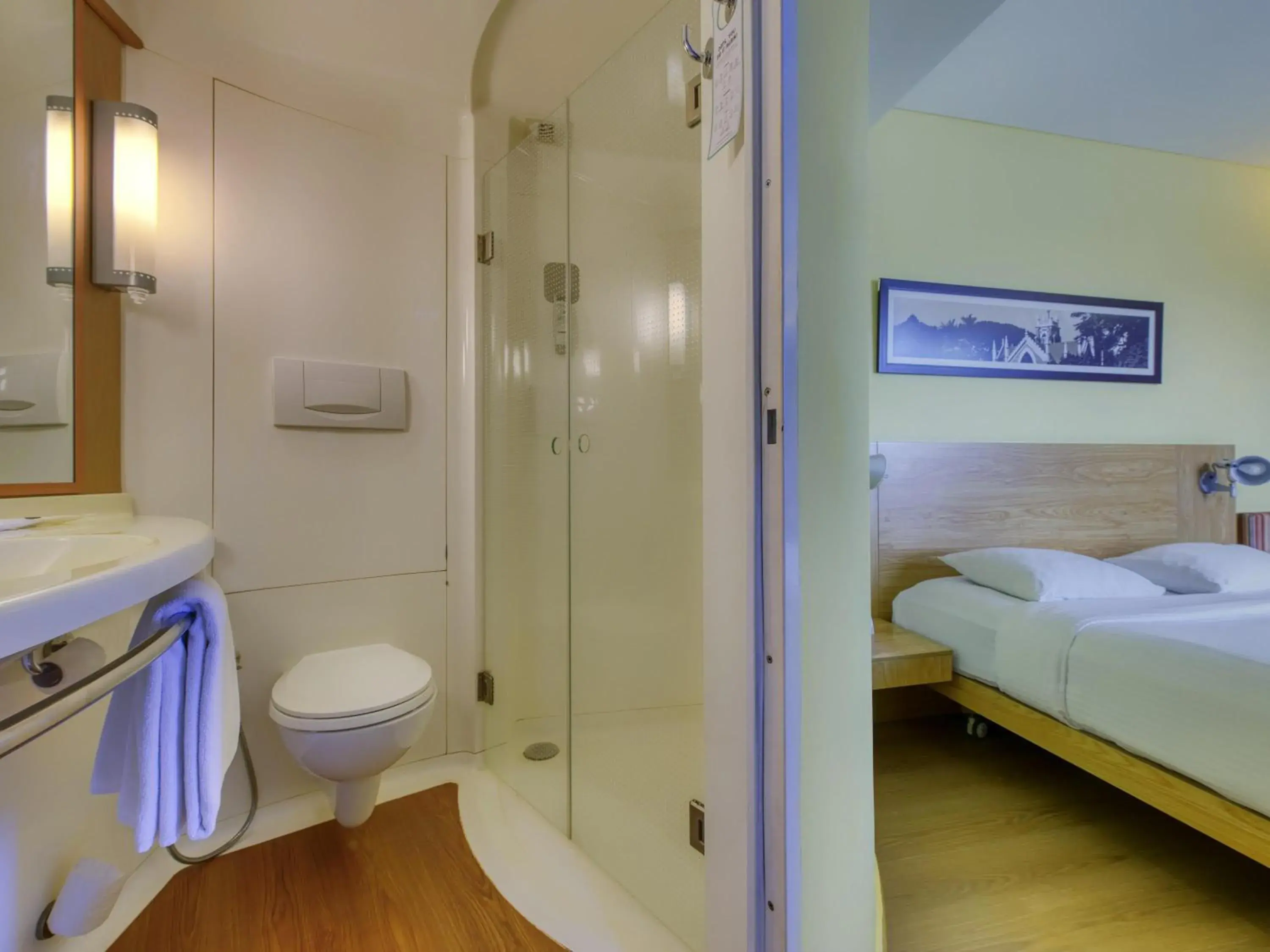 Deluxe Twin Room with Extra Benefit - single occupancy in ibis Bengaluru Outer Ring Road Deluxe Twin Room with Extra Benefit - single occupancy in ibis Bengaluru Outer Ring Road