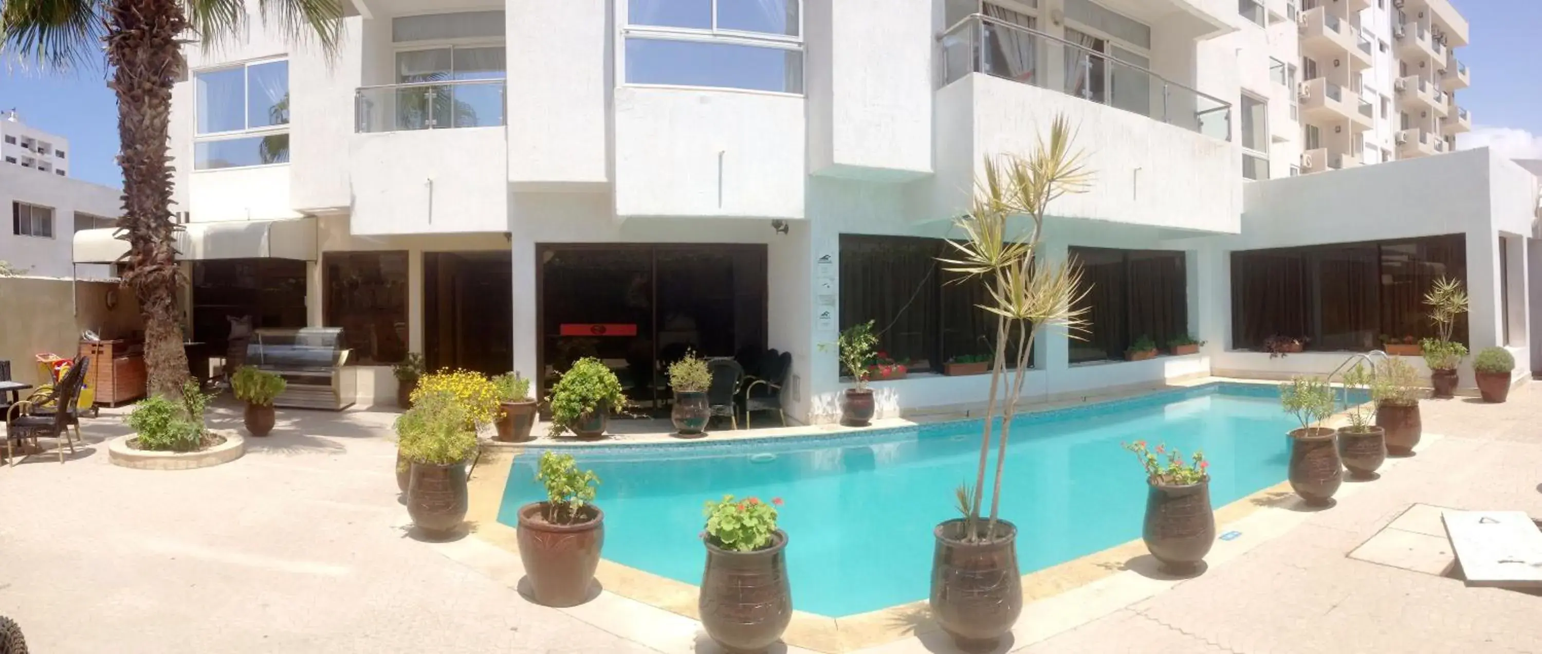 Property building, Swimming Pool in New Farah Hotel