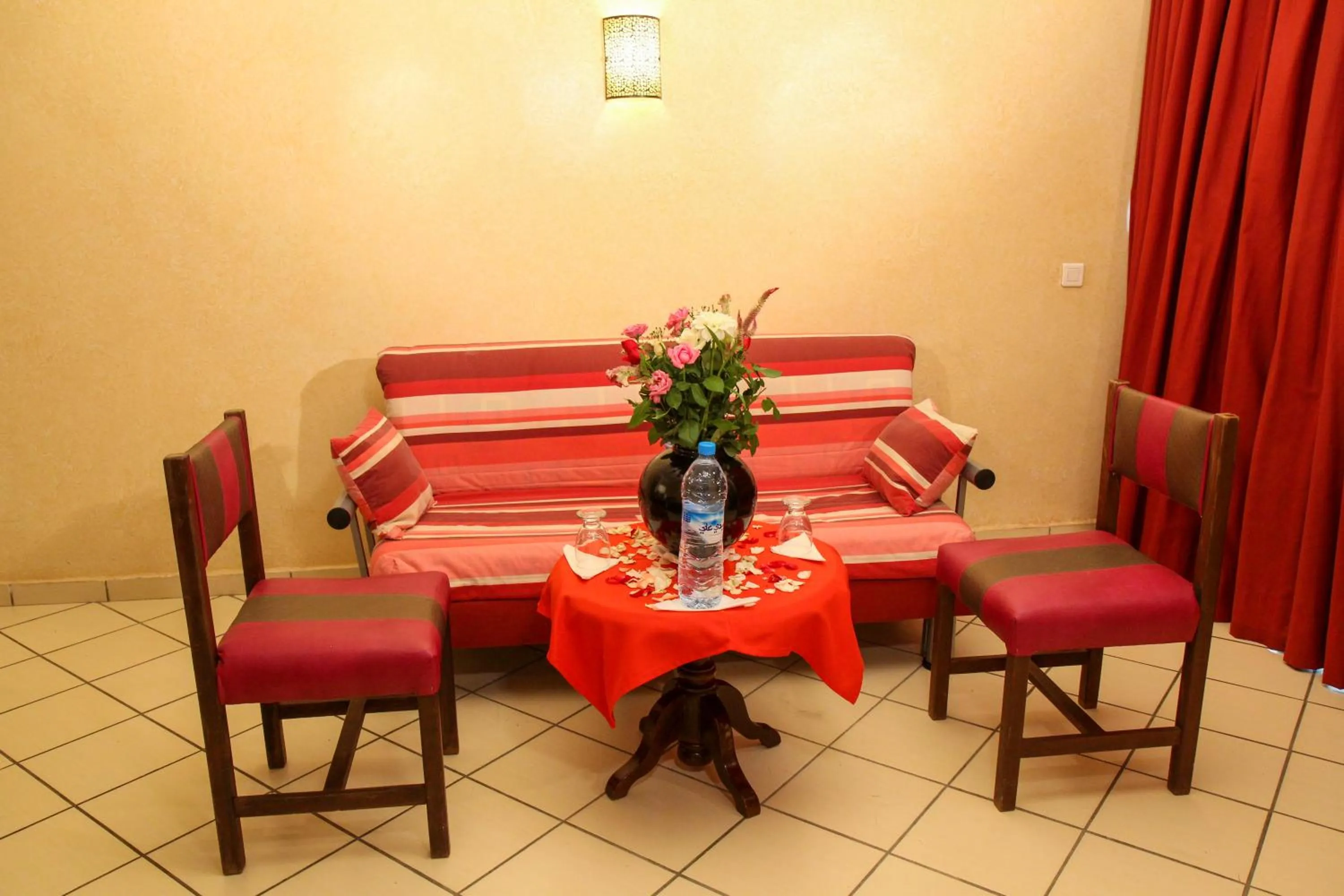 Bedroom in New Farah Hotel