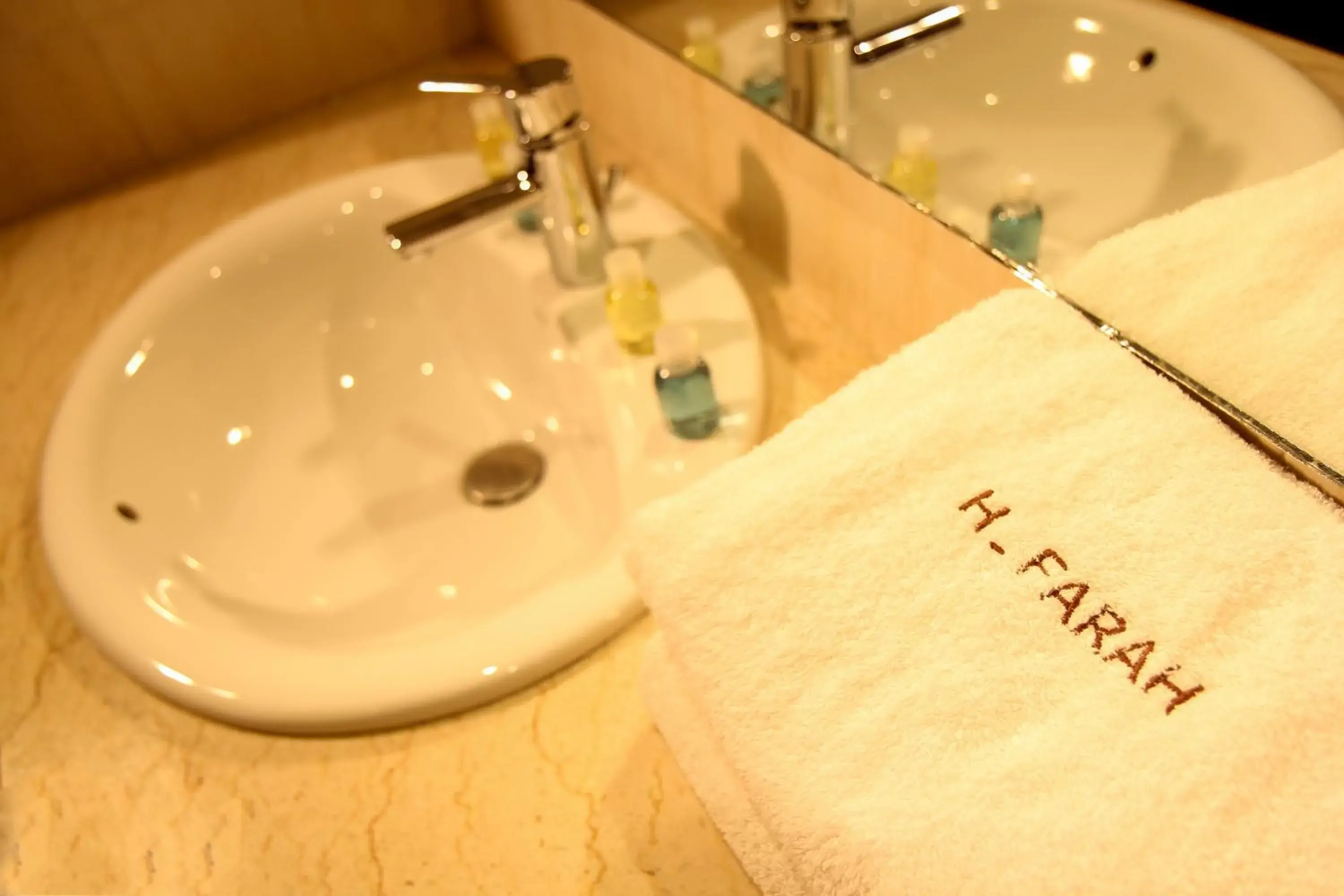 Bathroom in New Farah Hotel