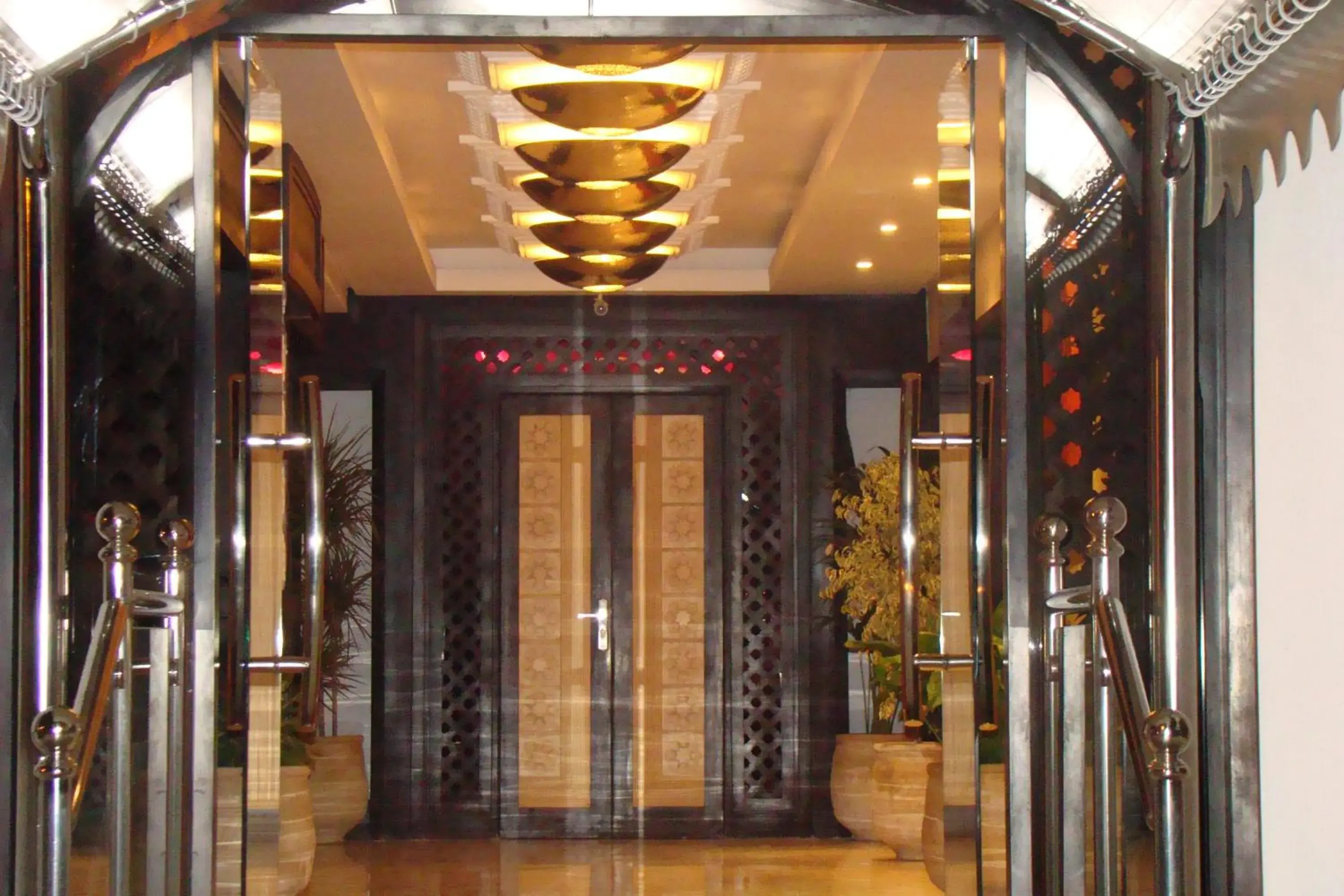 Facade/entrance, Lobby/Reception in New Farah Hotel