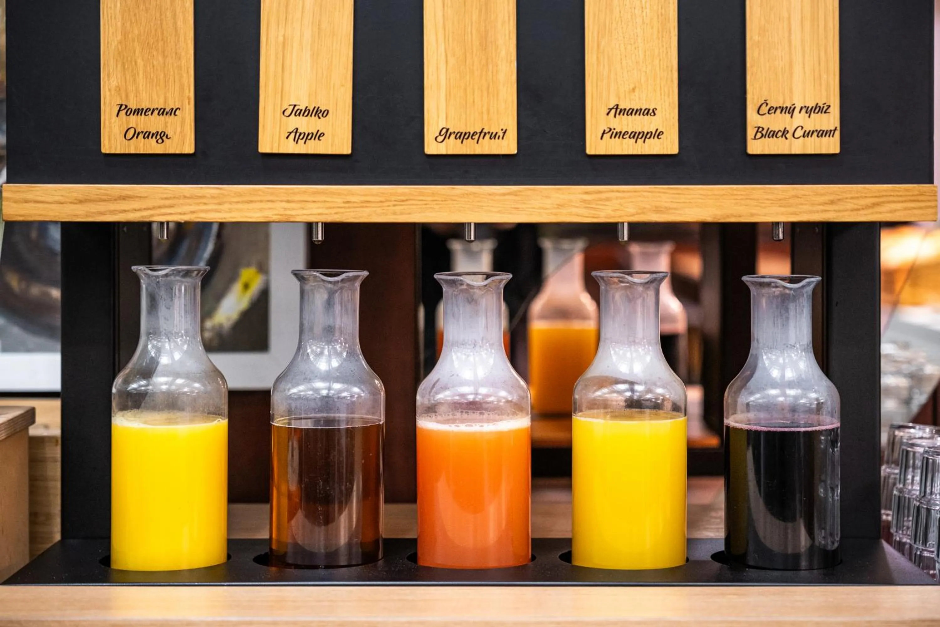 Restaurant/places to eat in Hotel Adamantino