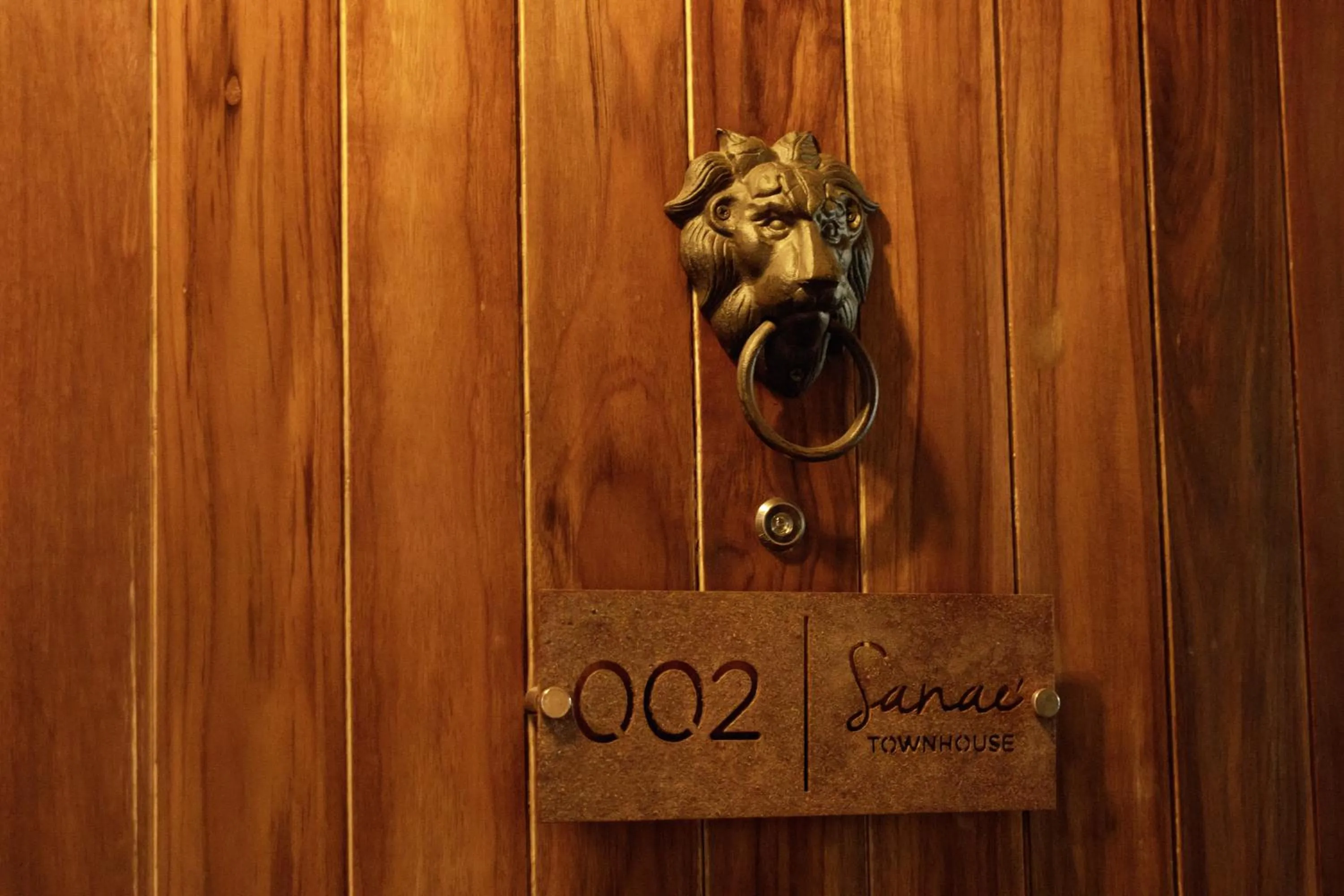 Facade/entrance in Sanae' Townhouse Chiang Mai