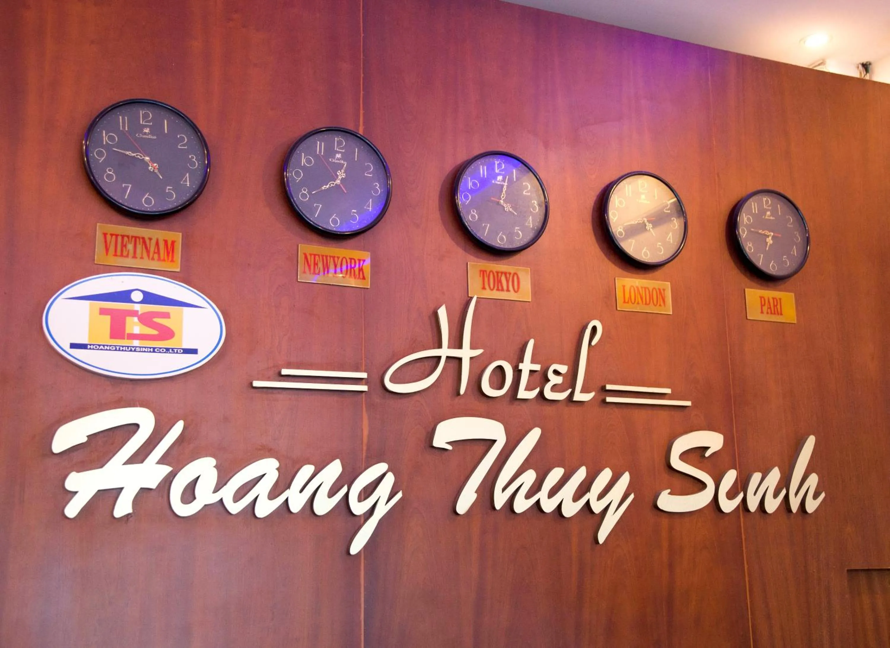 Property building in Hoang Thuy Sinh Hotel
